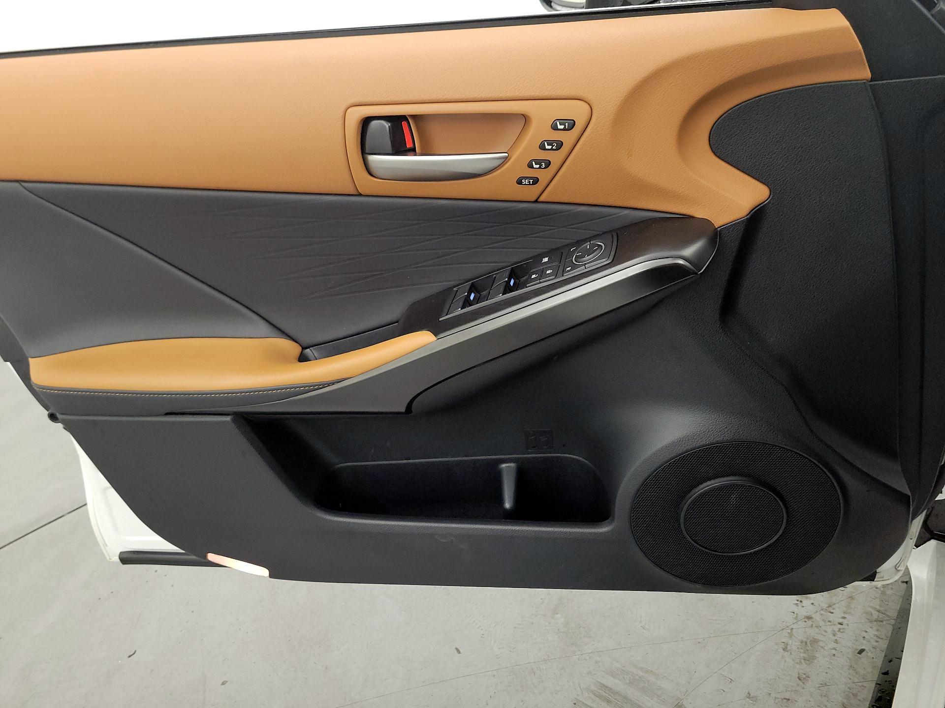 Thumbnail: 2023 Lexus IS - 12