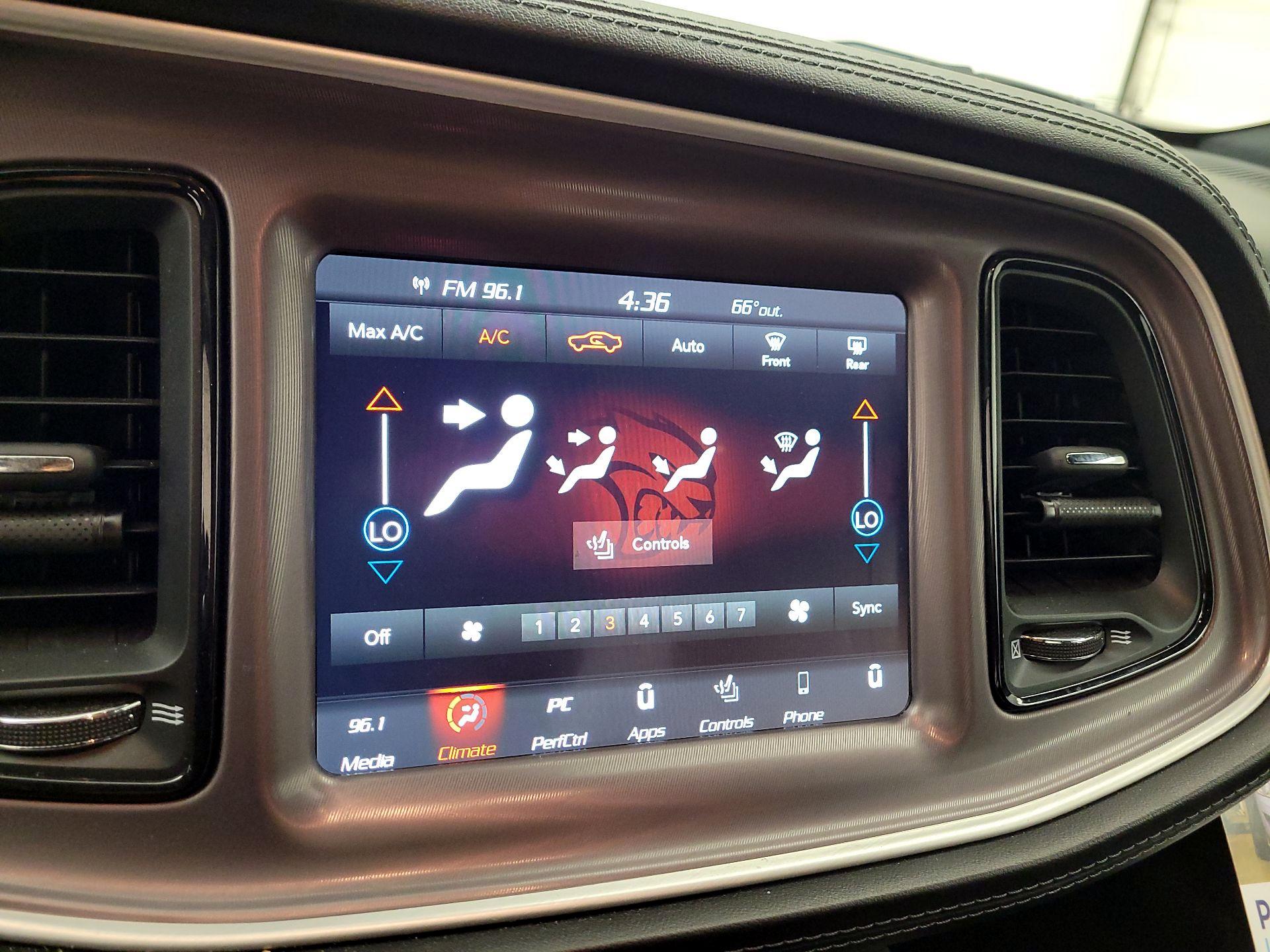 Thumbnail: 2022 Dodge Challenger - 14