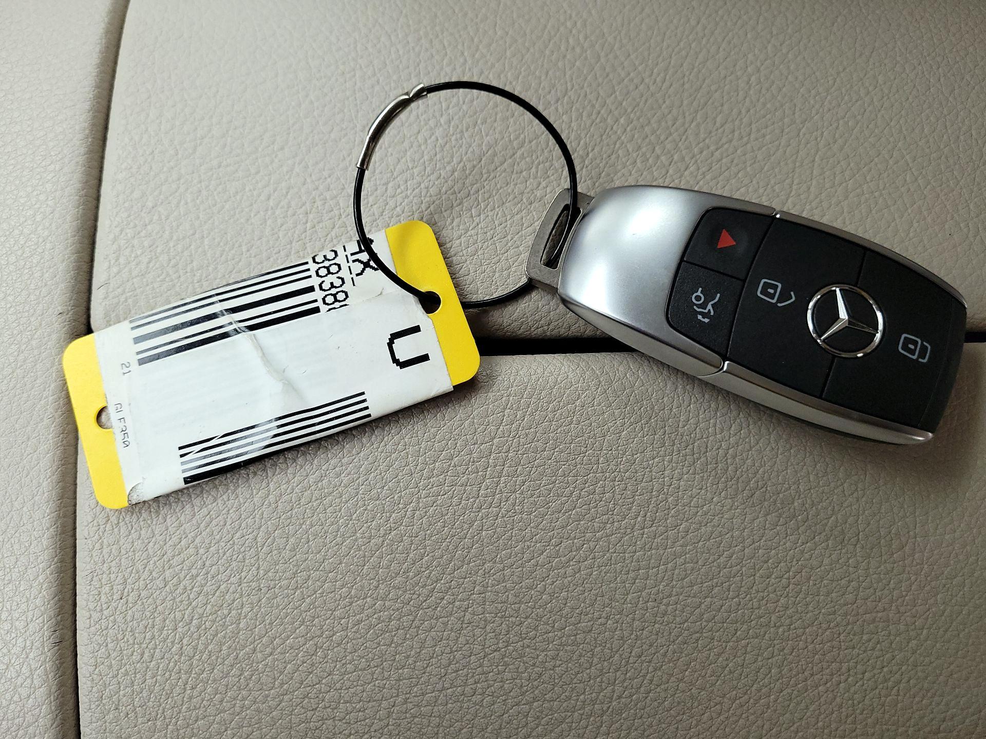 Thumbnail: 2021 Mercedes-Benz GLE - 18