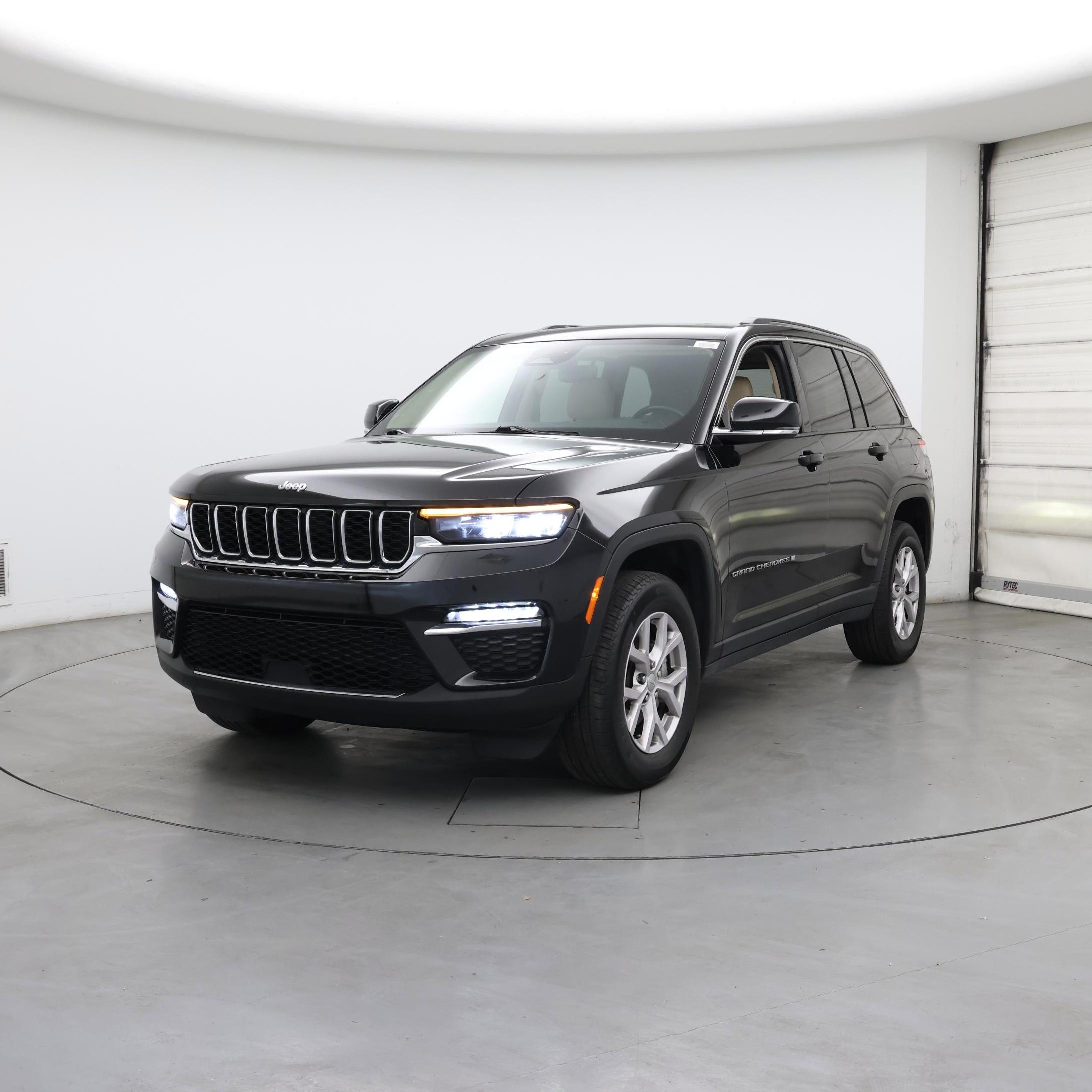 Thumbnail: 2022 Jeep Grand Cherokee - 4