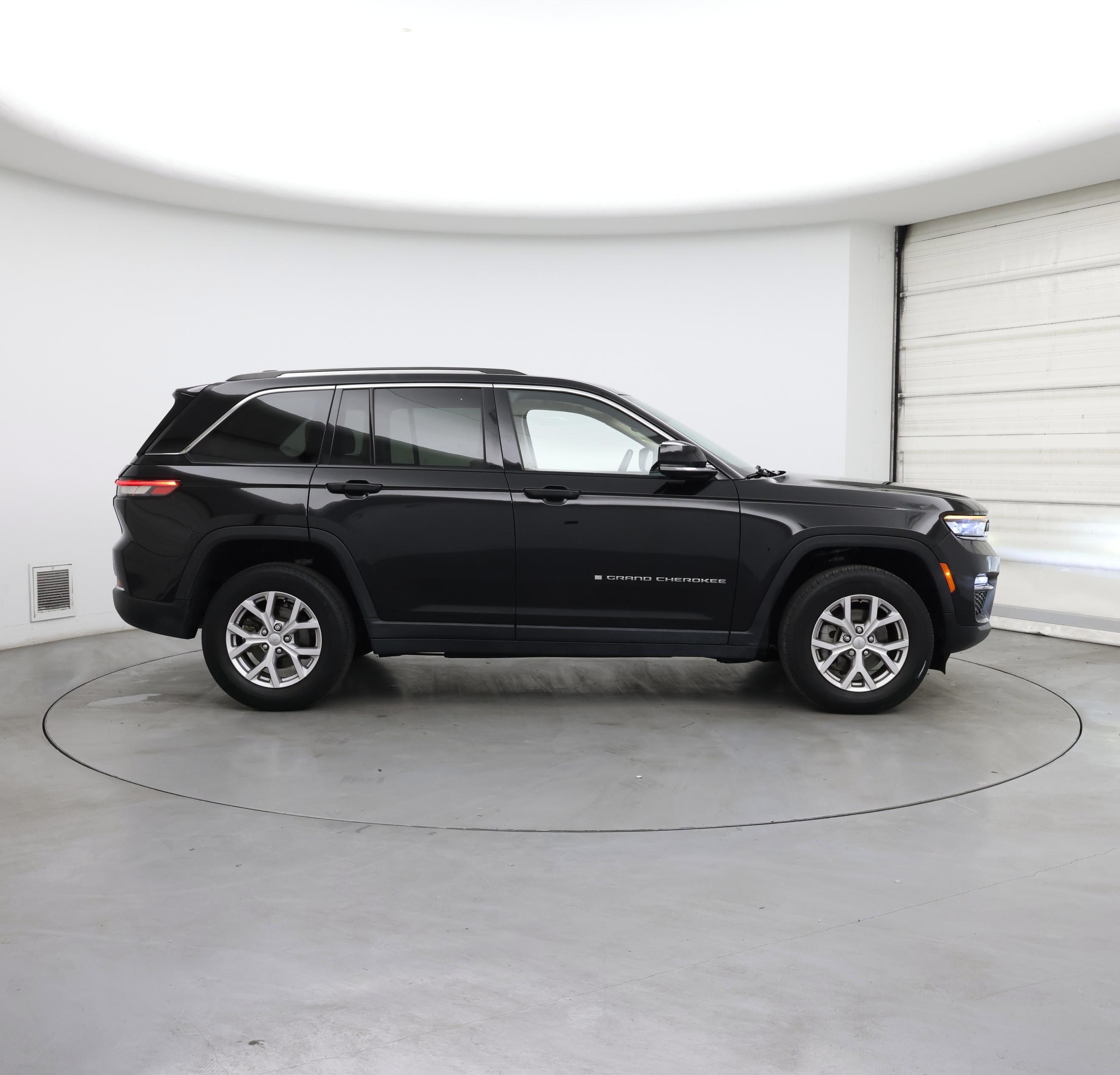 Thumbnail: 2022 Jeep Grand Cherokee - 7