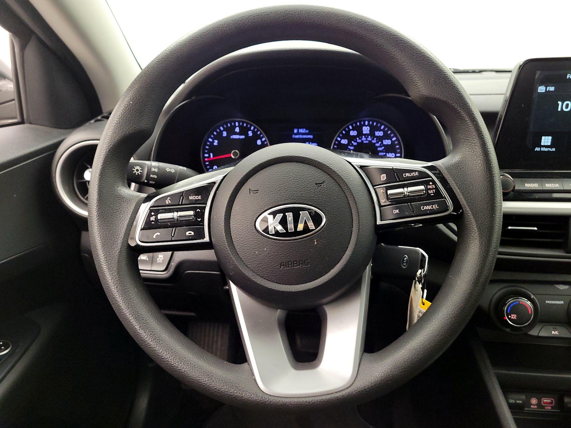 Thumbnail: 2020 Kia Forte - 10