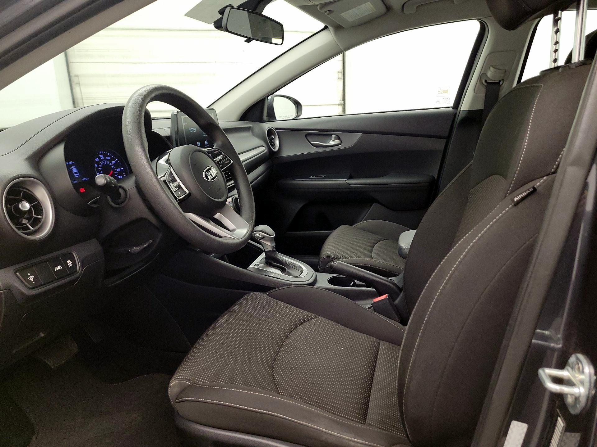 Thumbnail: 2020 Kia Forte - 11