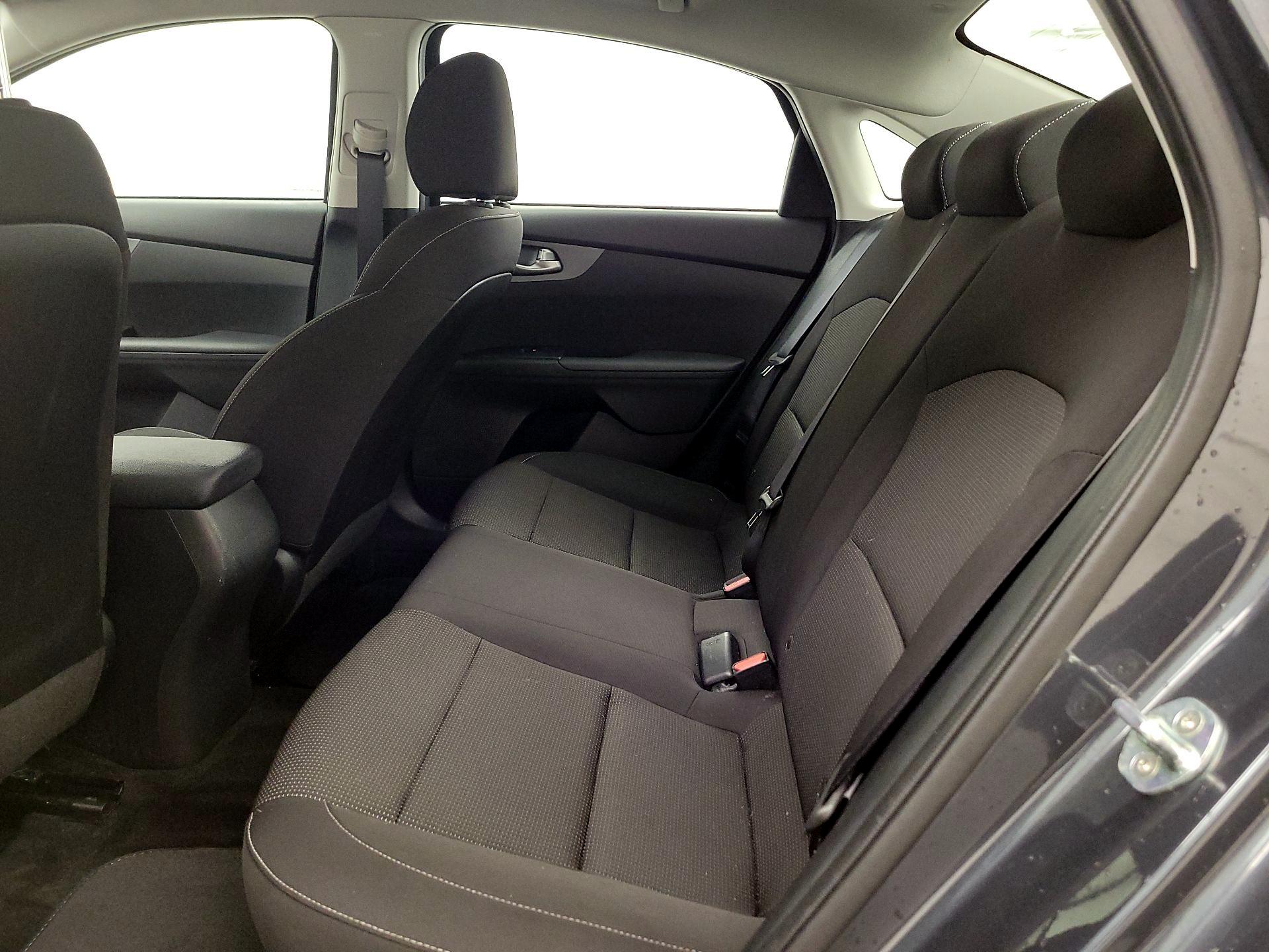 Thumbnail: 2020 Kia Forte - 19