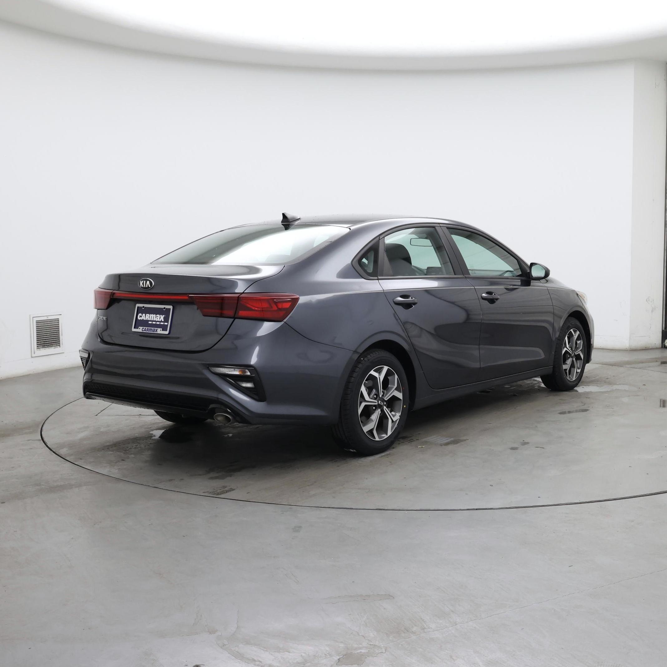 Thumbnail: 2020 Kia Forte - 8