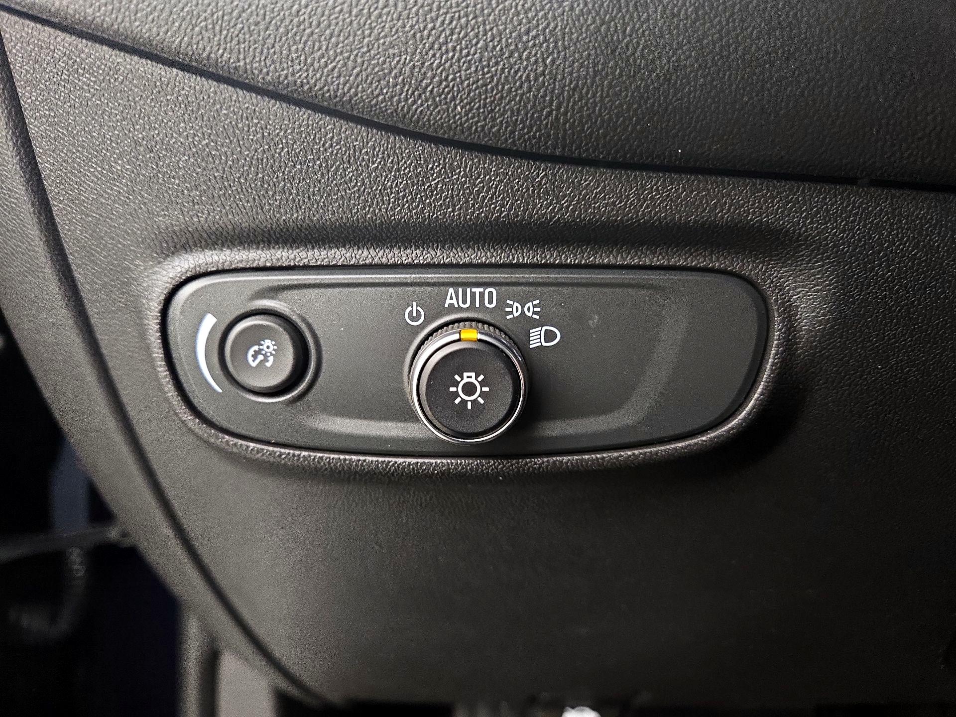 Thumbnail: 2021 Chevrolet Equinox - 13