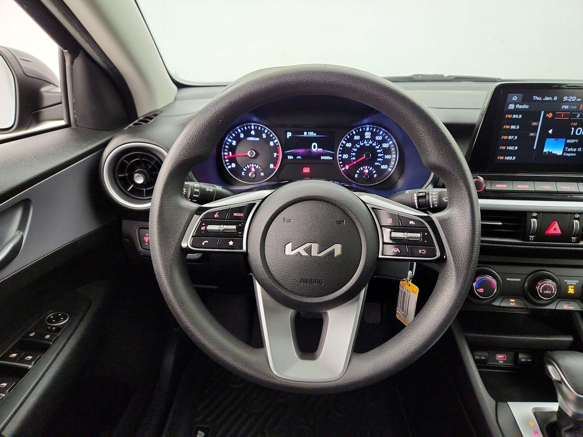 Thumbnail: 2022 Kia Forte - 10