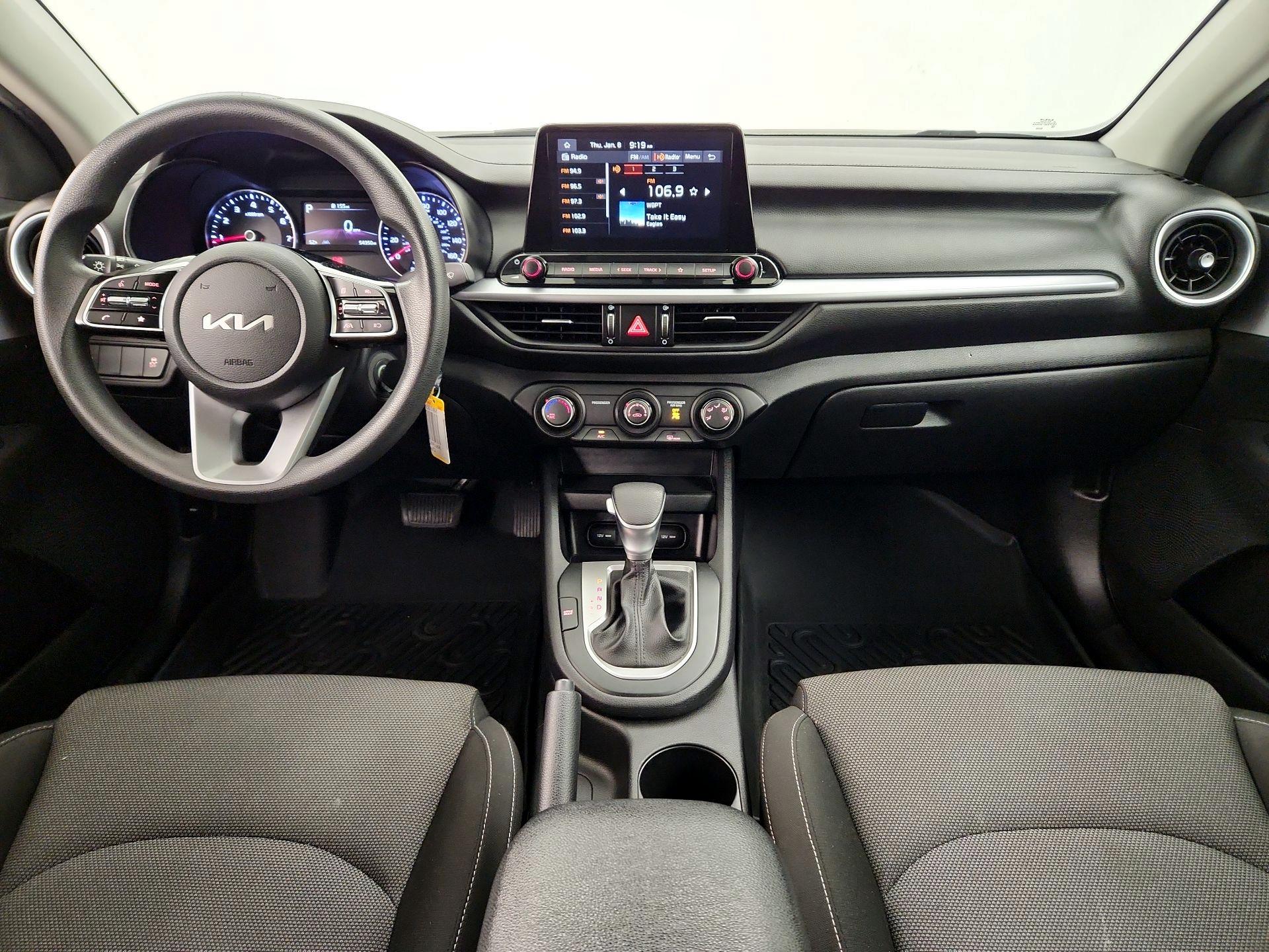 Thumbnail: 2022 Kia Forte - 11