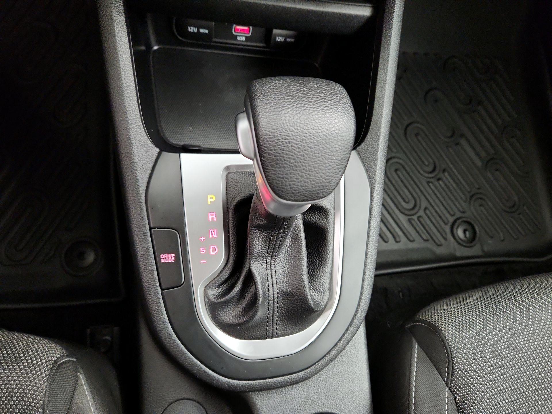 Thumbnail: 2022 Kia Forte - 17