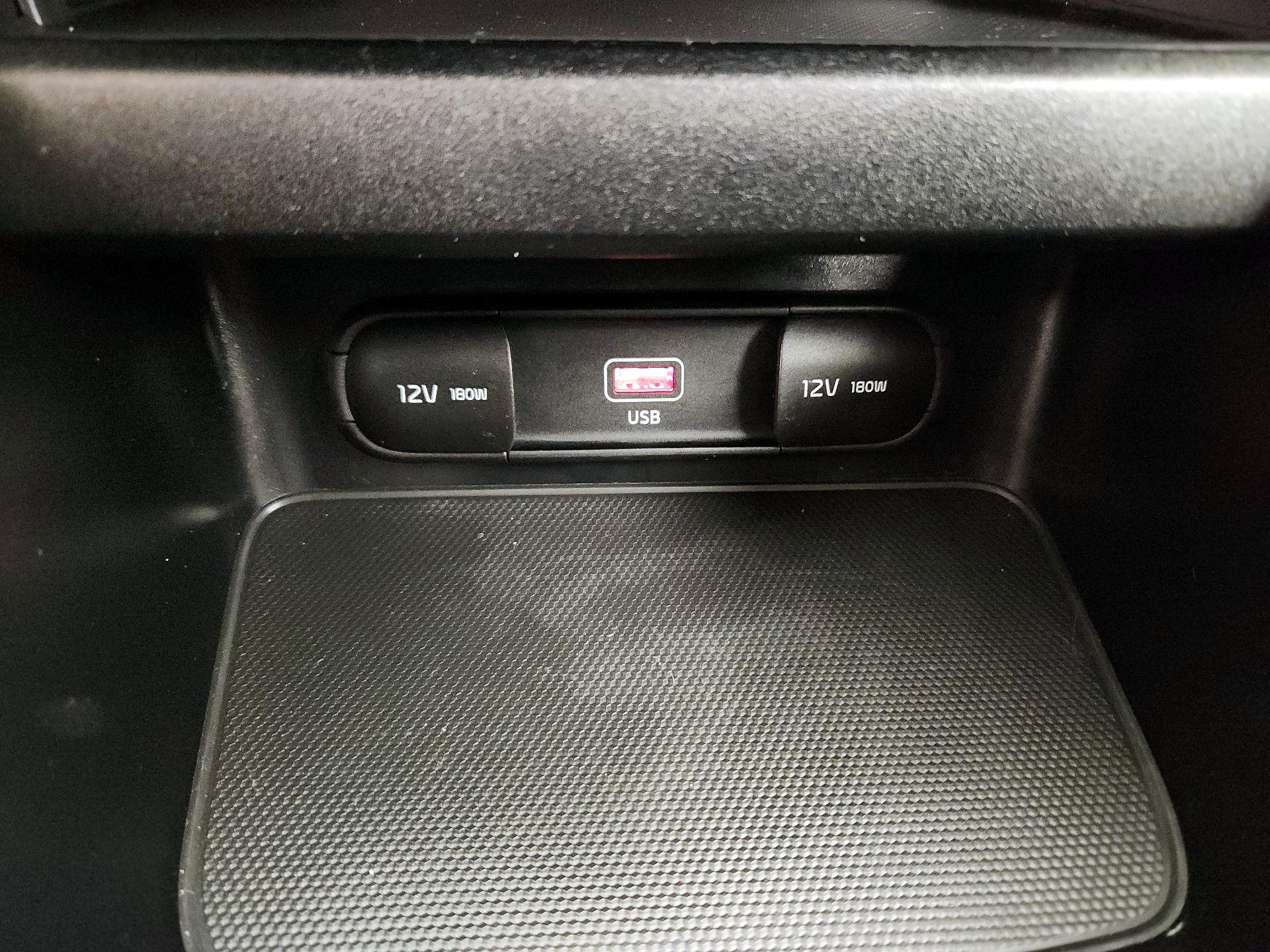 Thumbnail: 2022 Kia Forte - 18