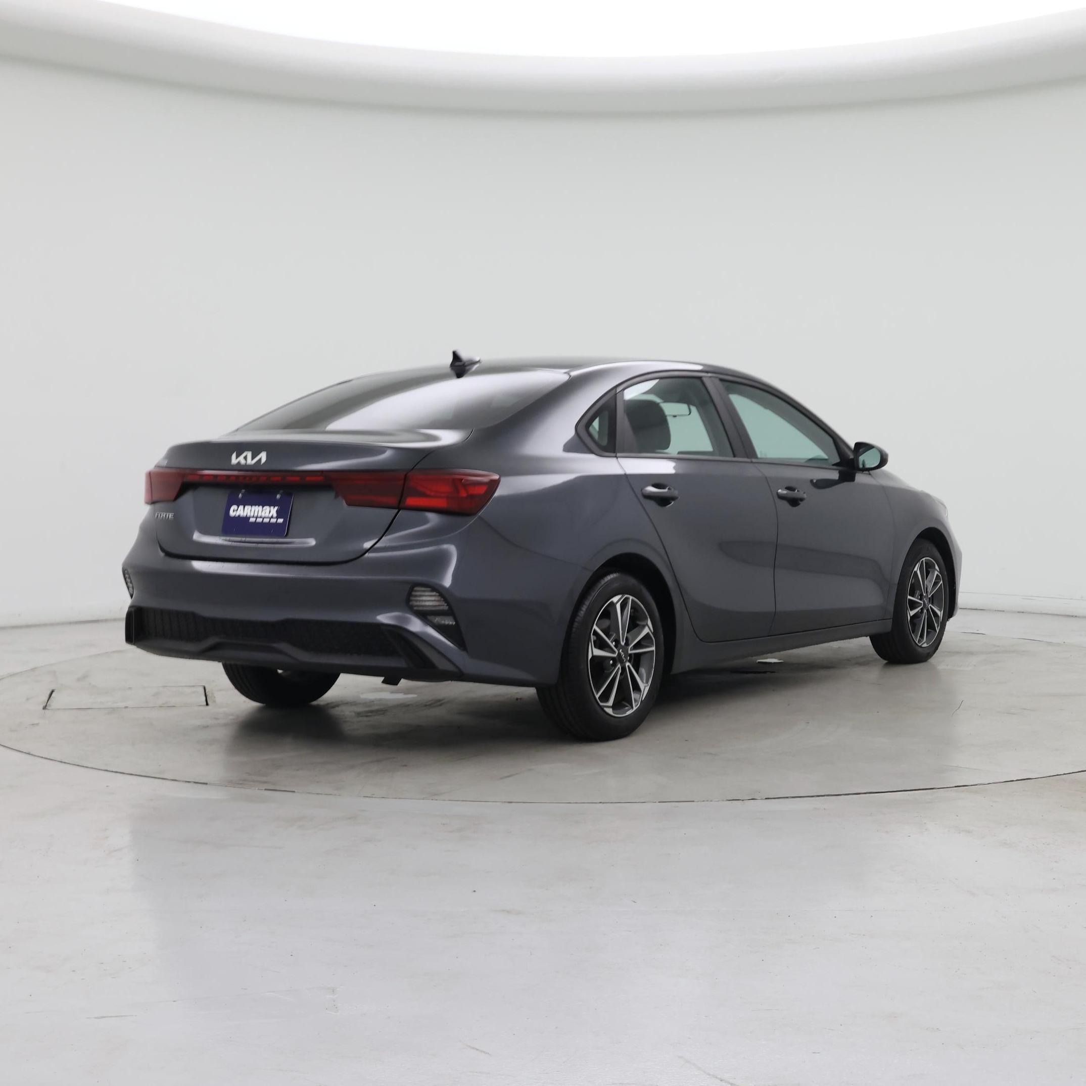 Thumbnail: 2022 Kia Forte - 8