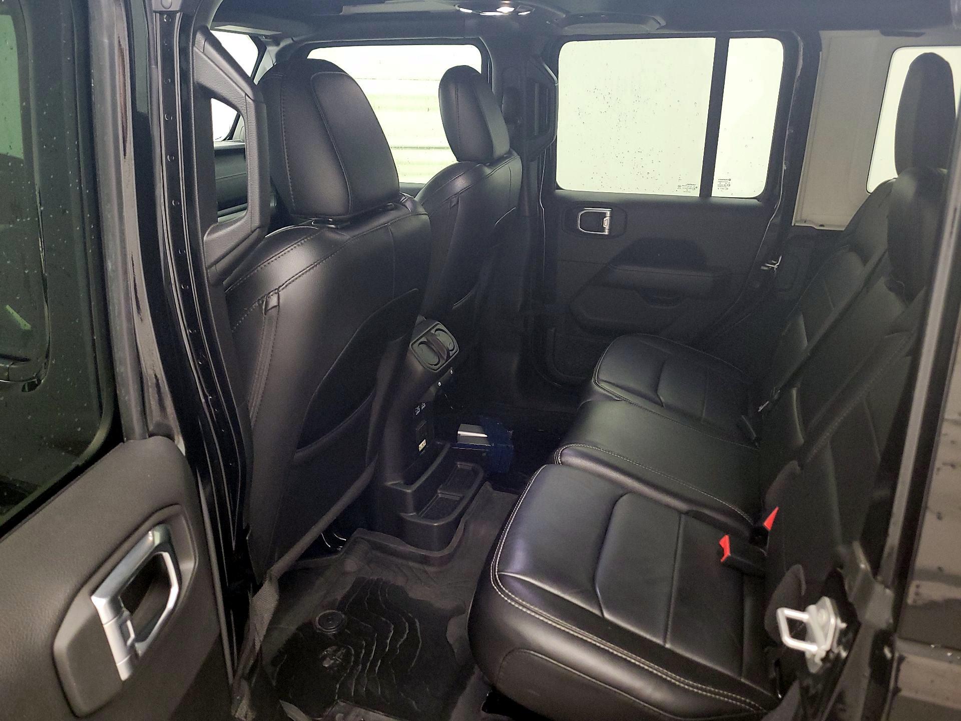 Thumbnail: 2022 Jeep Wrangler - 19