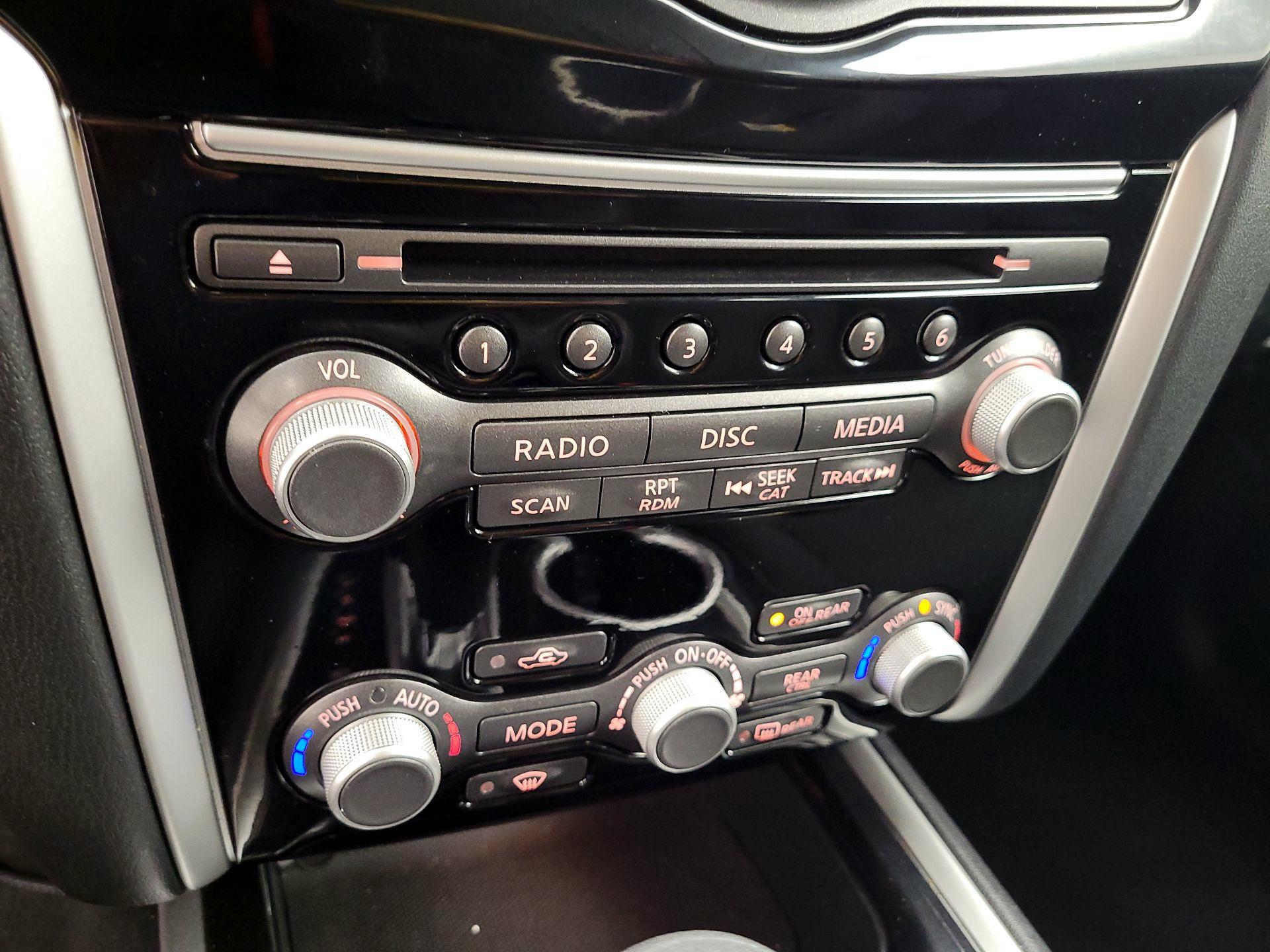 Thumbnail: 2020 Nissan Pathfinder - 14