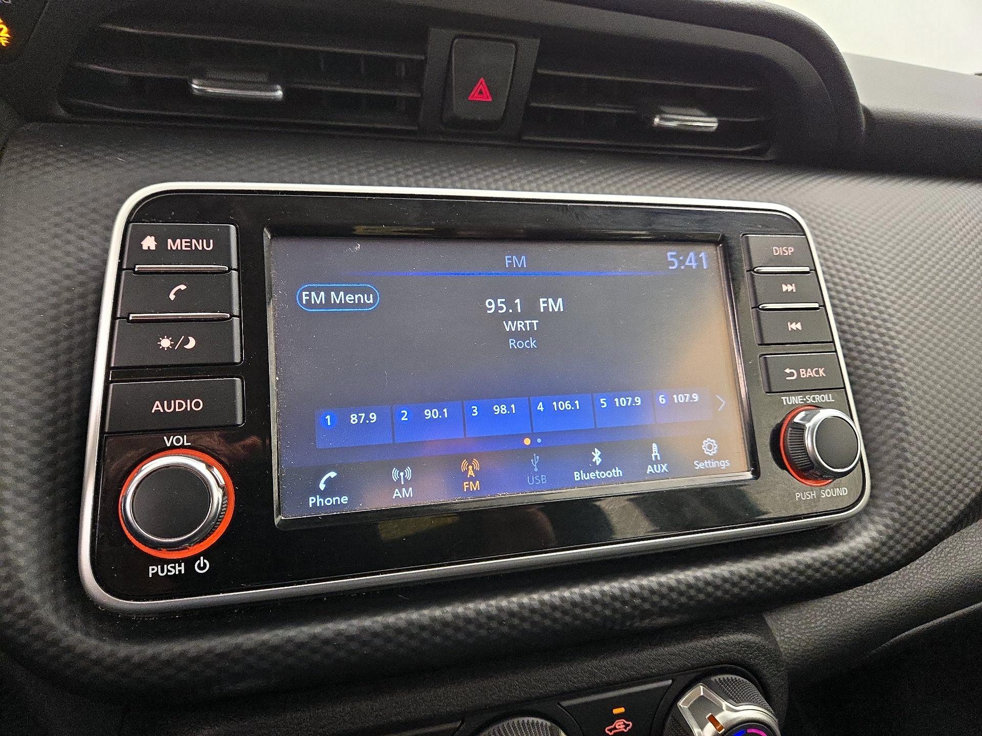 Thumbnail: 2022 Nissan Kicks - 15