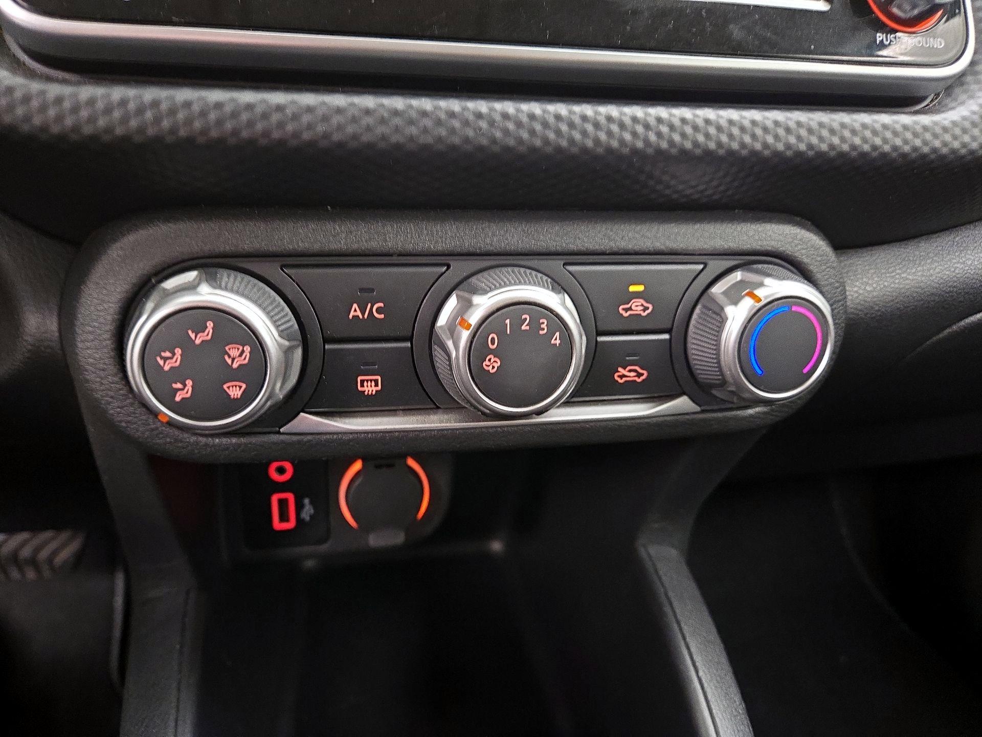 Thumbnail: 2022 Nissan Kicks - 16