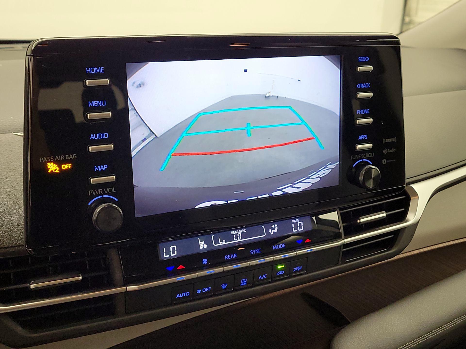 Thumbnail: 2022 Toyota Sienna - 14