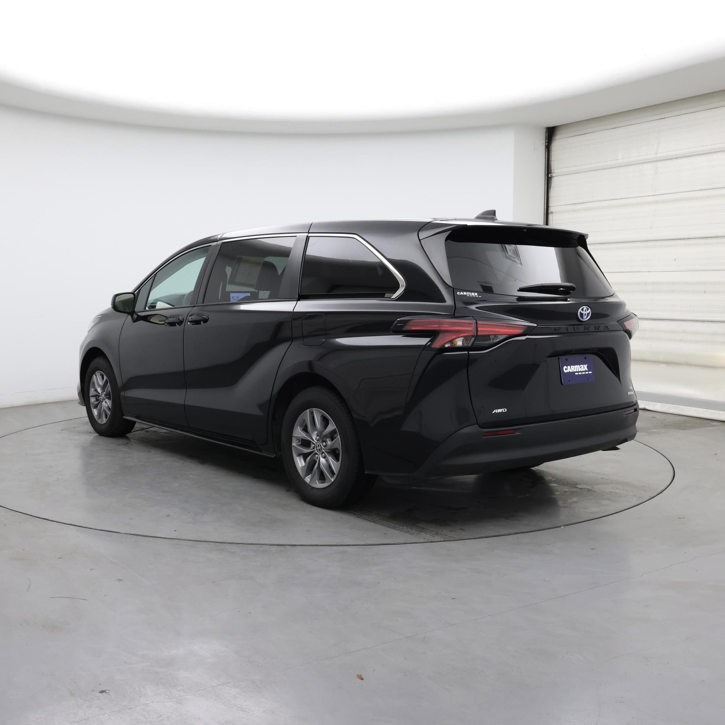 Thumbnail: 2022 Toyota Sienna - 2