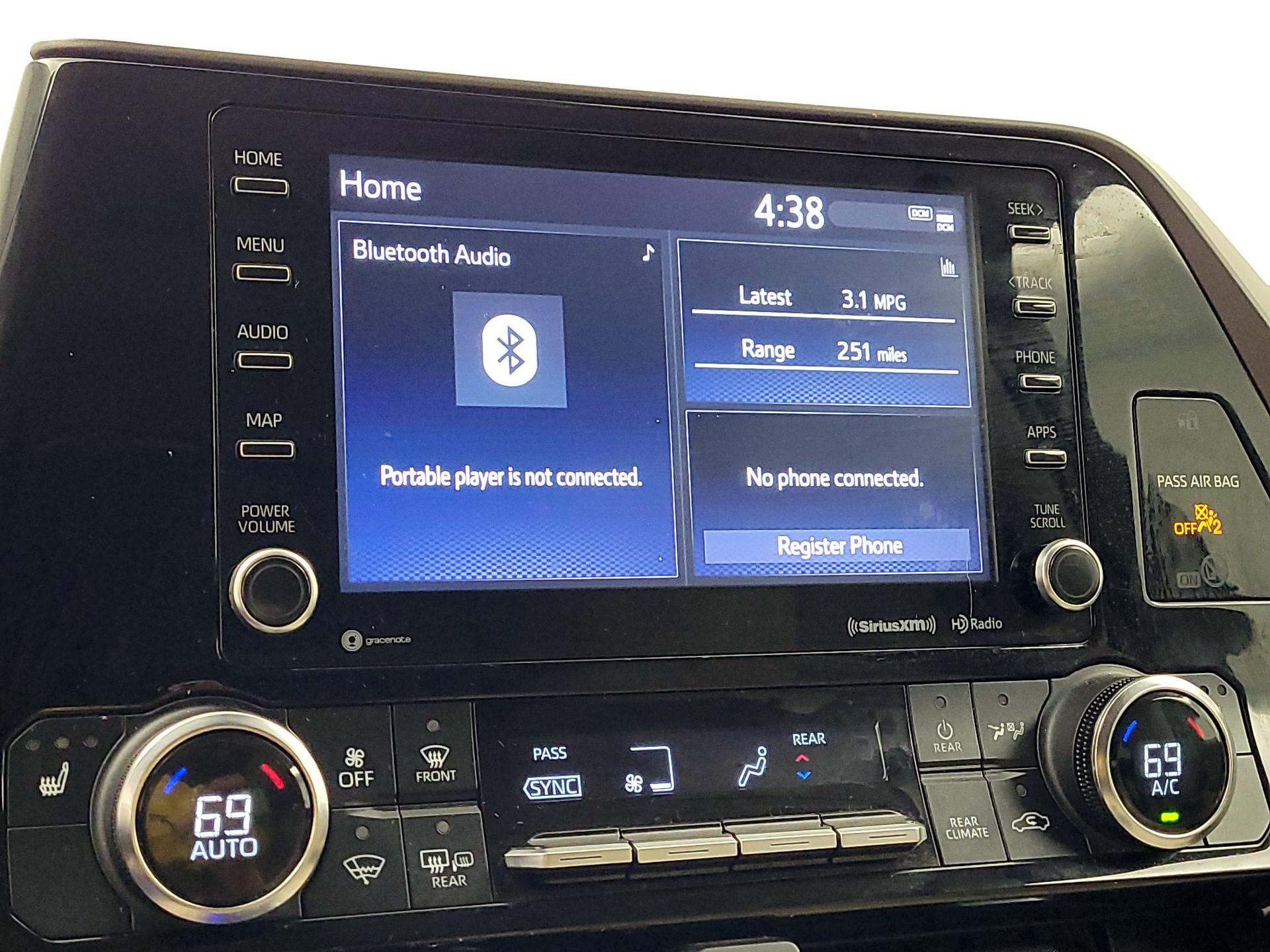 Thumbnail: 2022 Toyota Highlander - 15