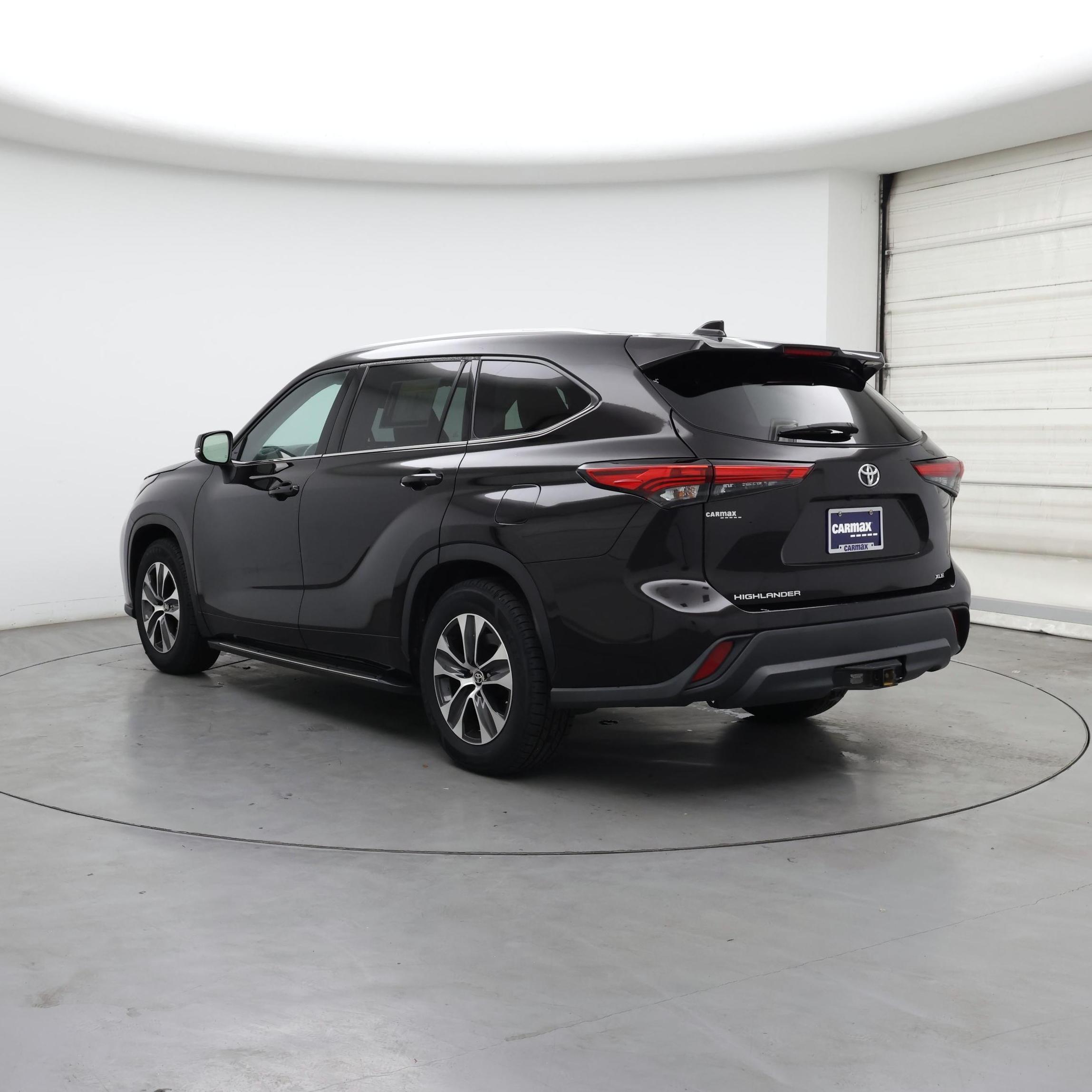 Thumbnail: 2022 Toyota Highlander - 2