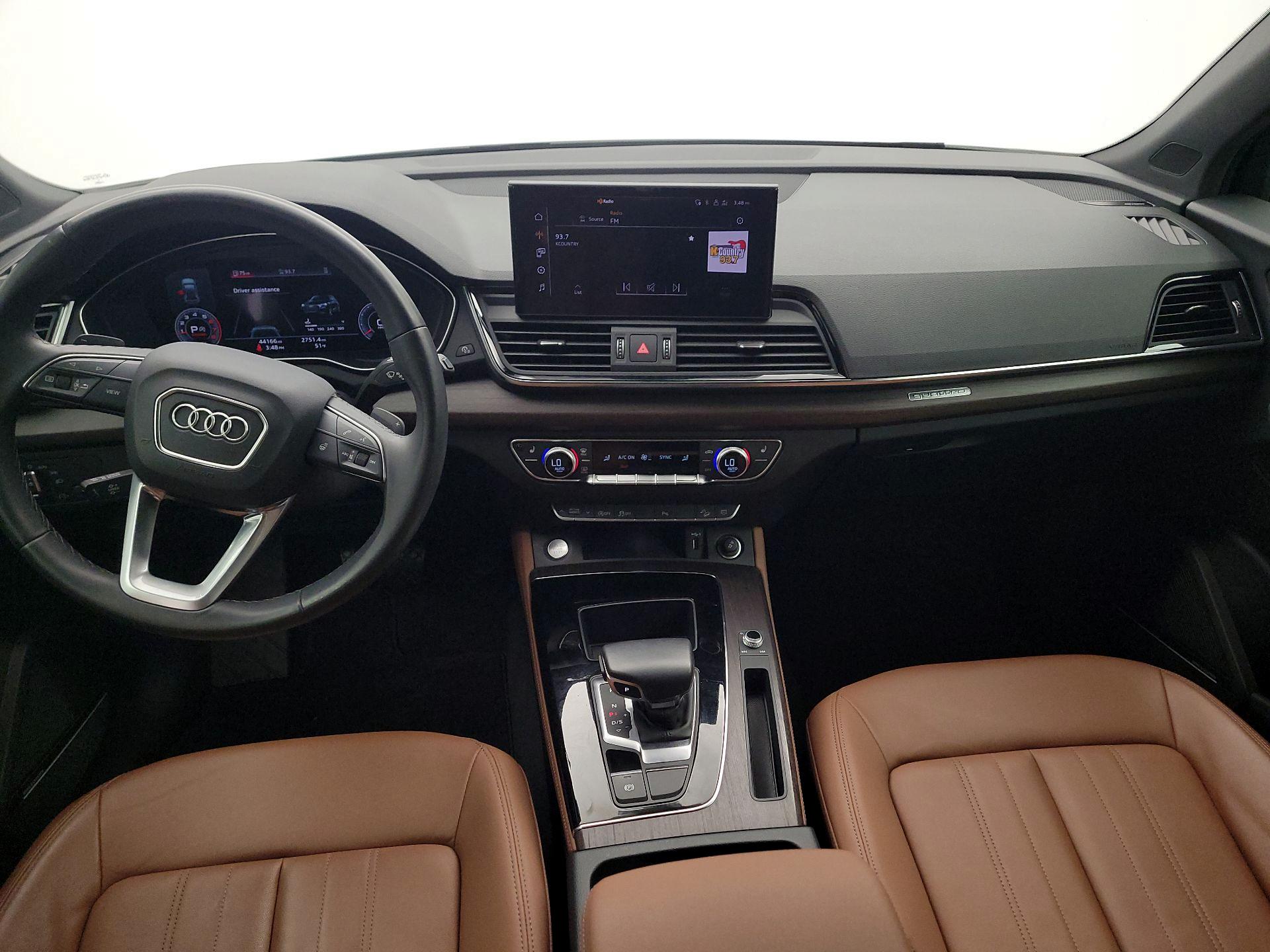 Thumbnail: 2023 Audi Q5 - 9