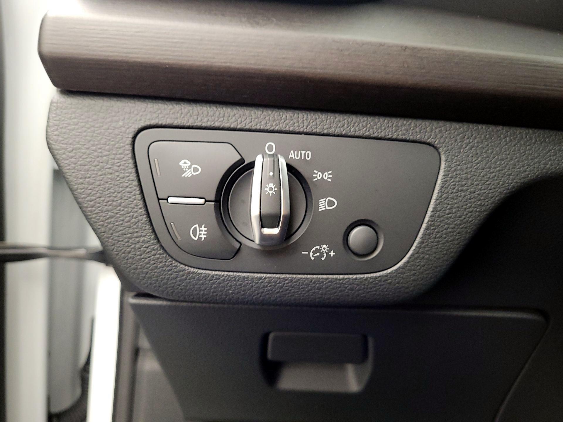 Thumbnail: 2023 Audi Q5 - 13