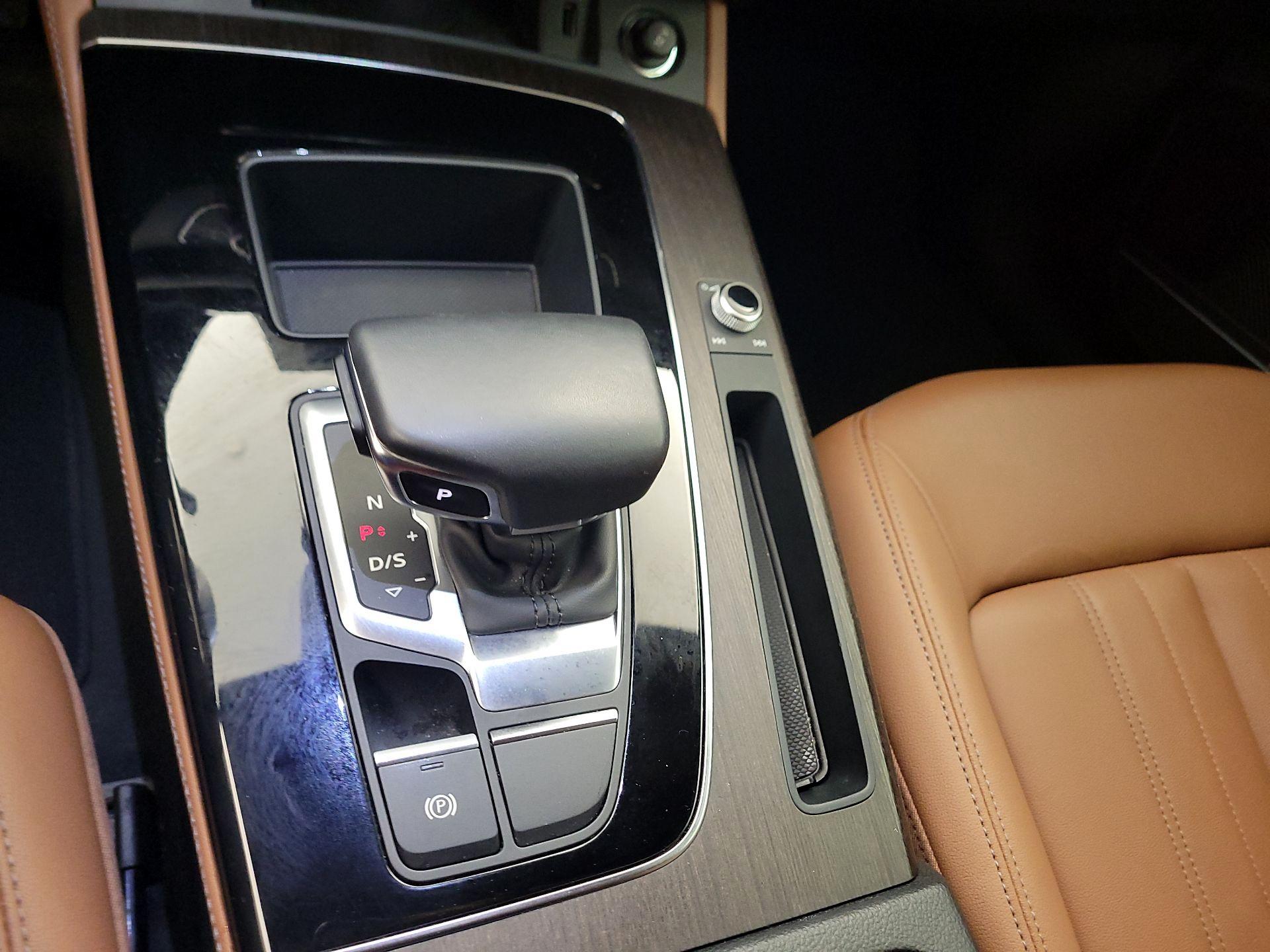 Thumbnail: 2023 Audi Q5 - 17