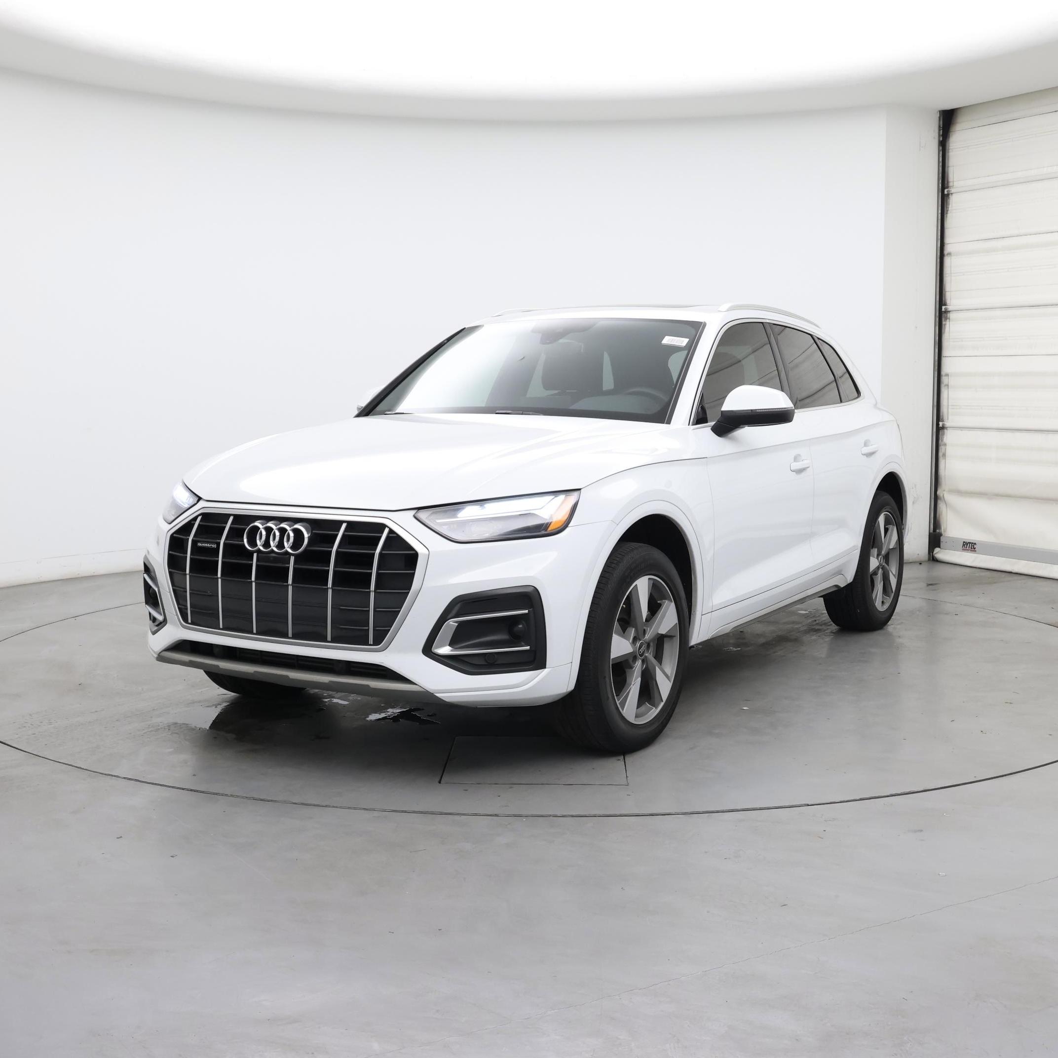 Thumbnail: 2023 Audi Q5 - 4