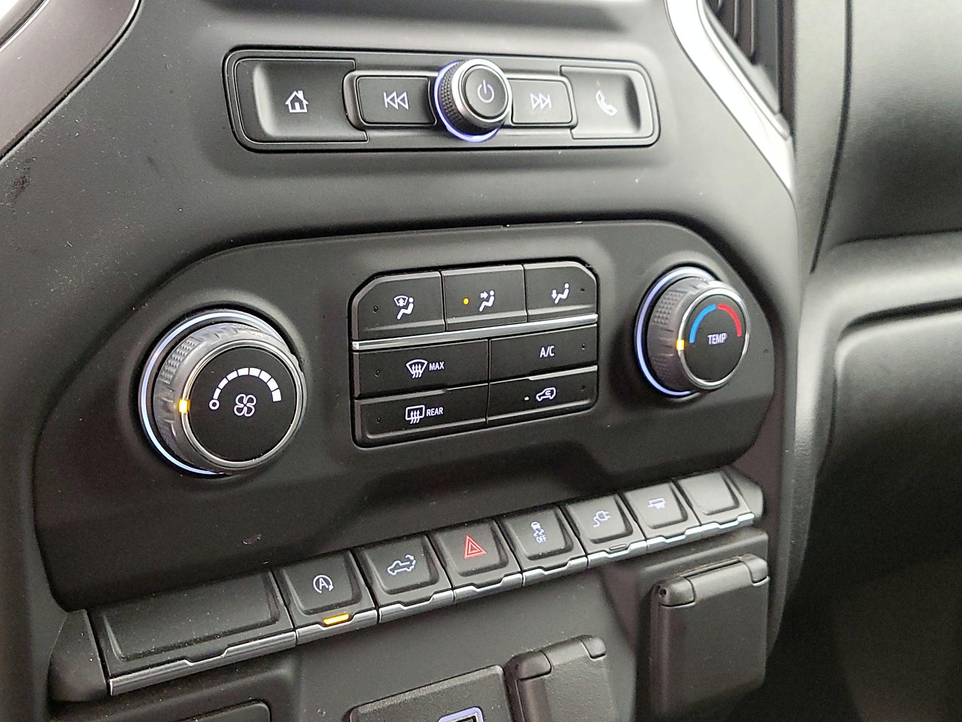 Thumbnail: 2021 Chevrolet Silverado 1500 - 16