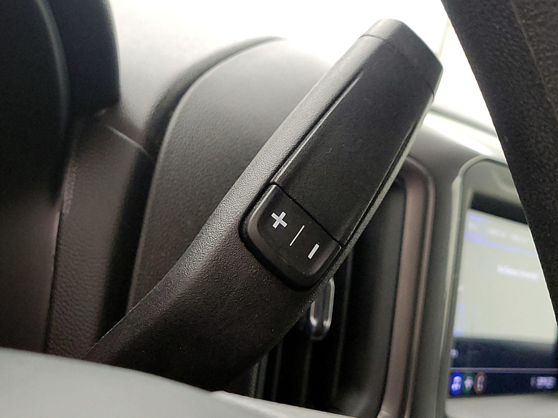 Thumbnail: 2021 Chevrolet Silverado 1500 - 17