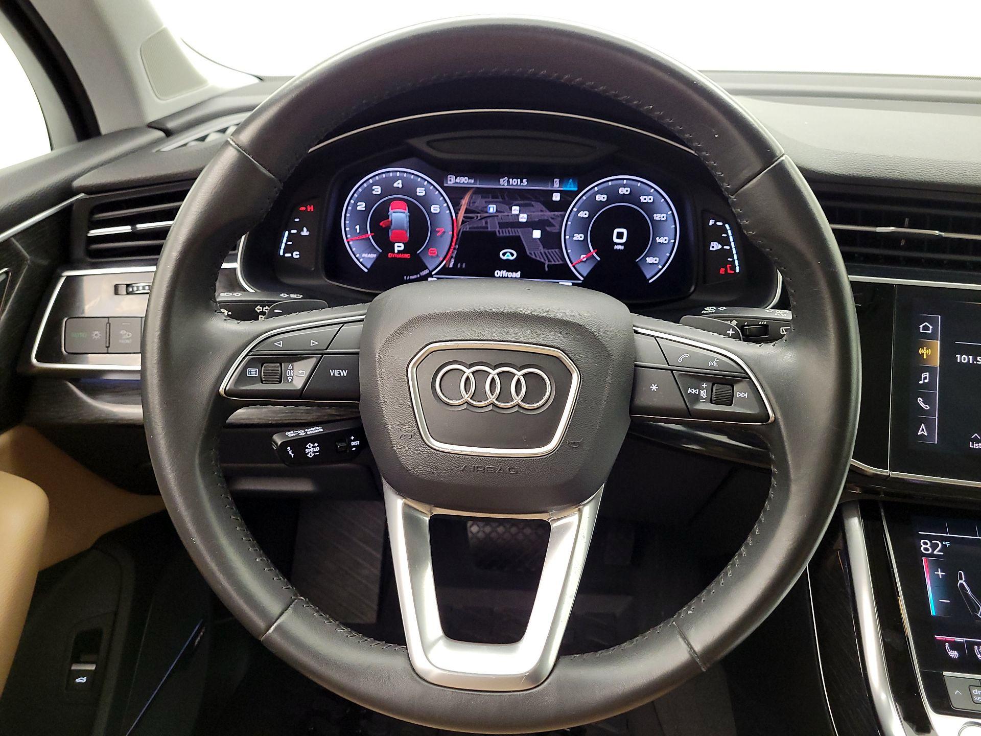 Thumbnail: 2020 Audi Q7 - 10