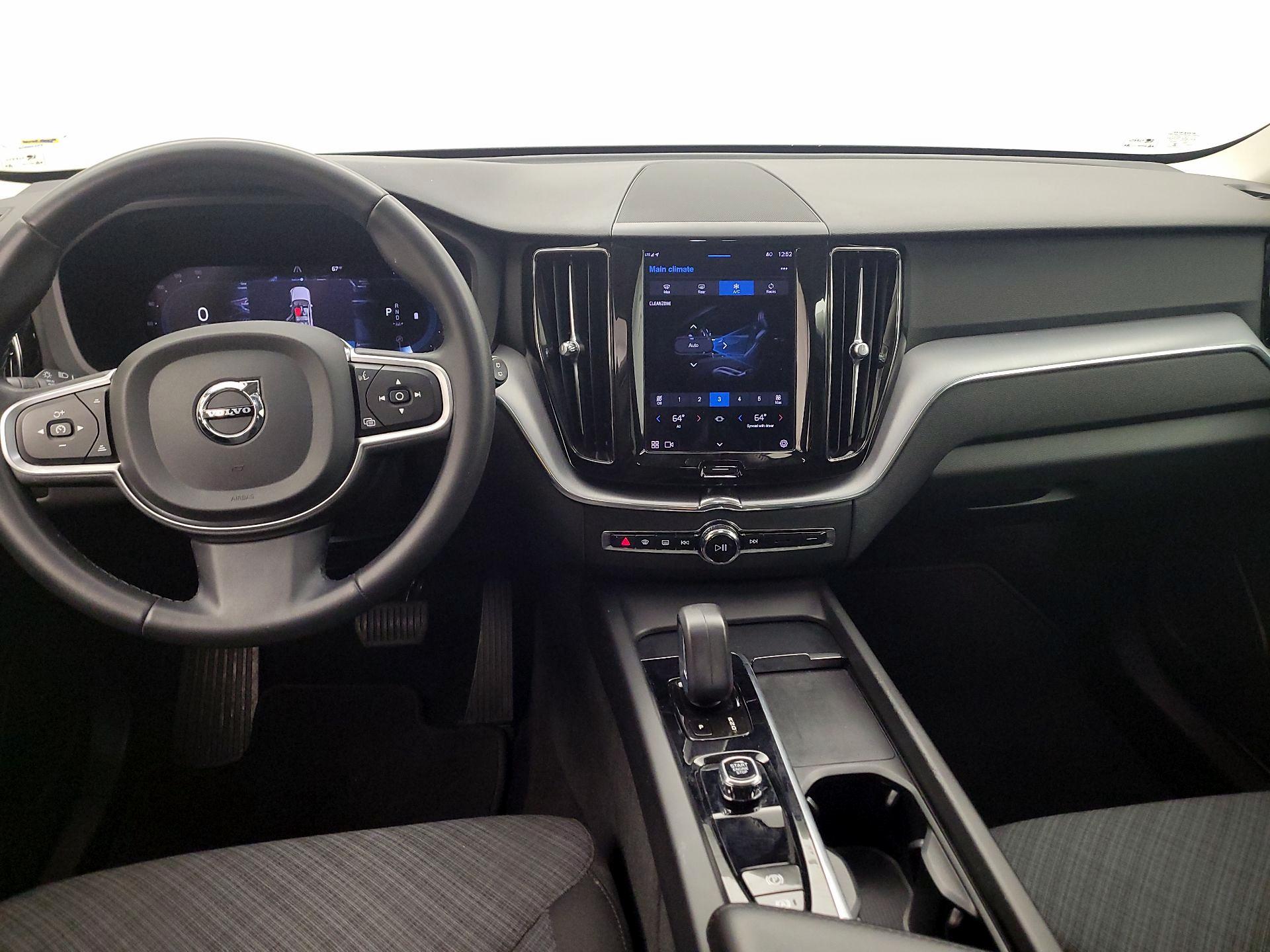 Thumbnail: 2022 Volvo XC60 - 9