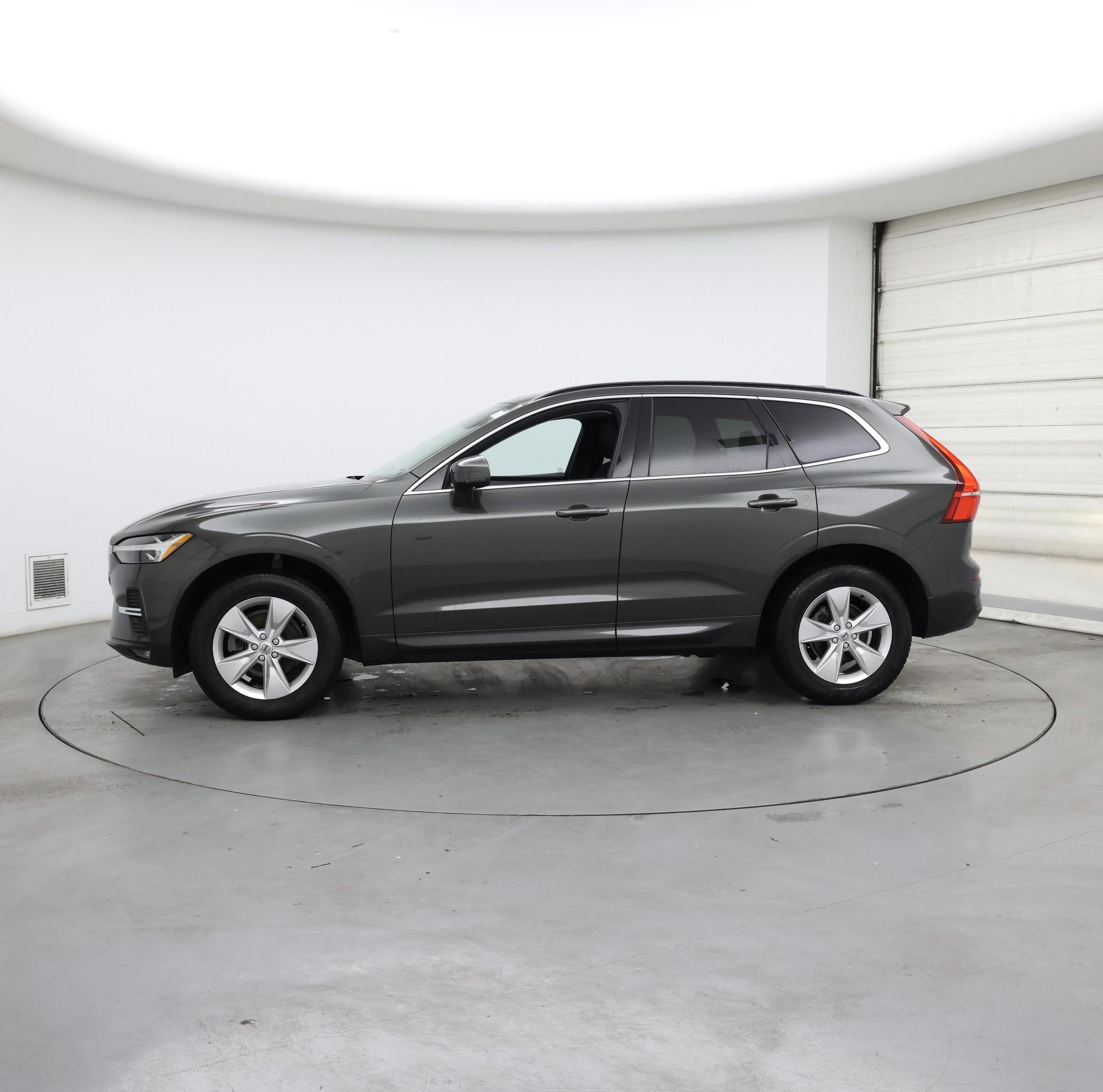 Thumbnail: 2022 Volvo XC60 - 3