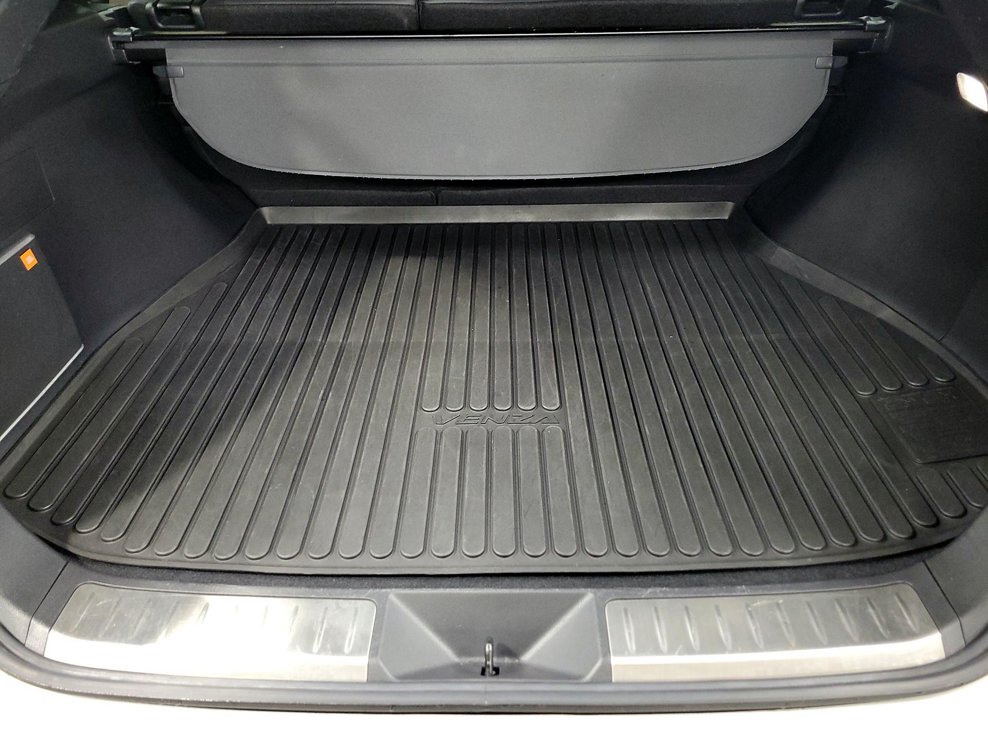 Thumbnail: 2022 Toyota Venza - 17