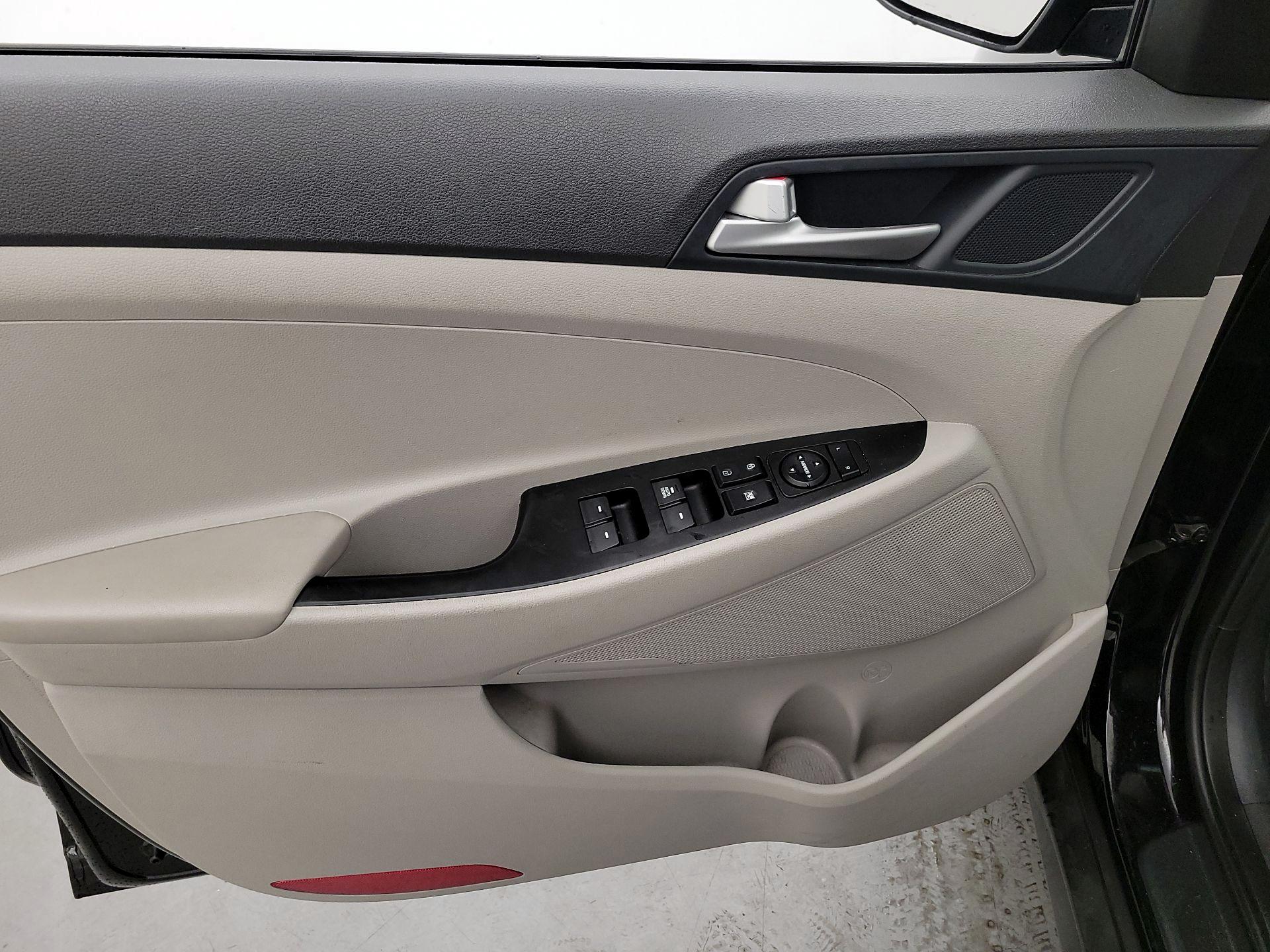 Thumbnail: 2021 Hyundai Tucson - 12