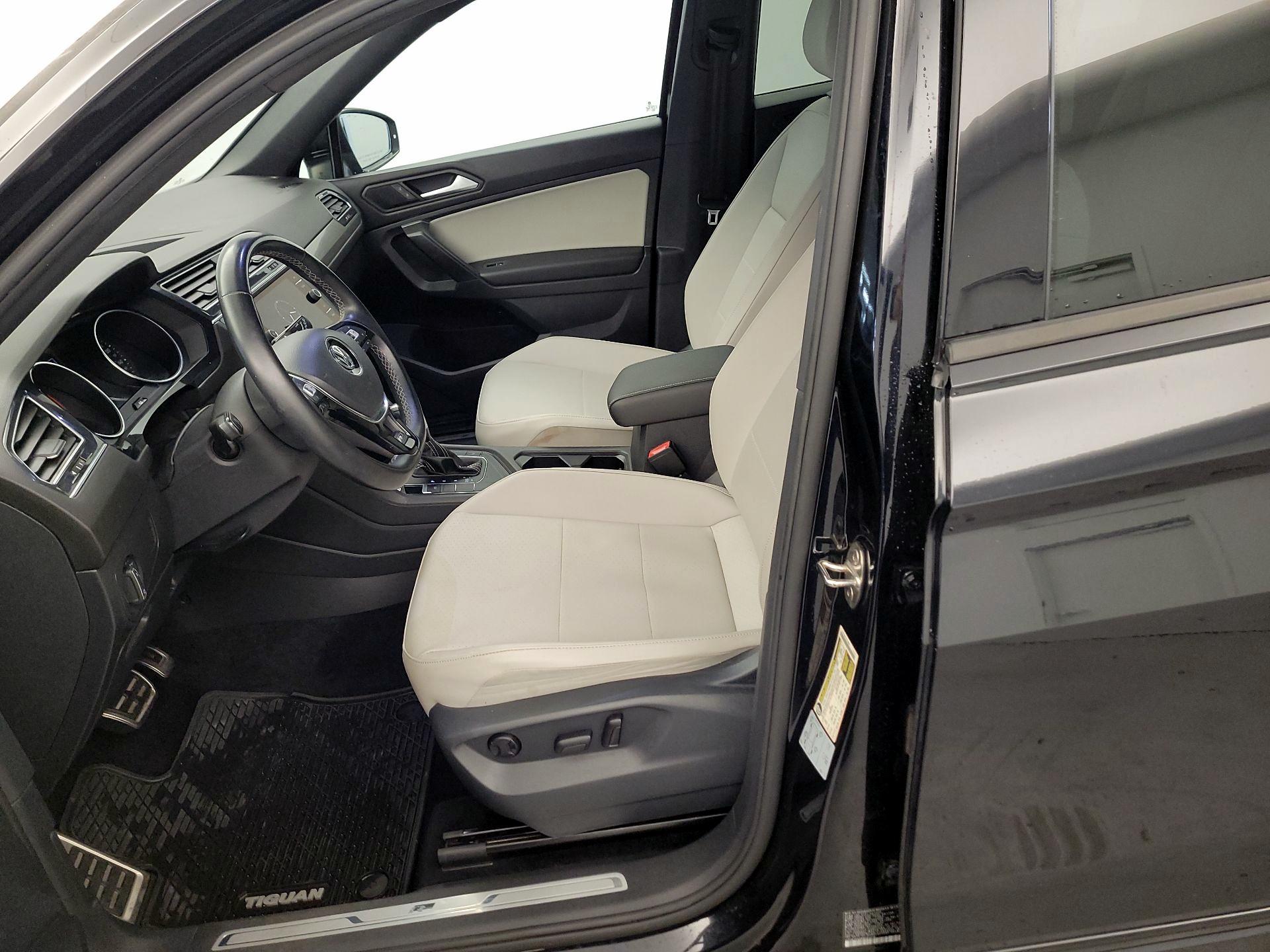 Thumbnail: 2021 Volkswagen Tiguan - 11