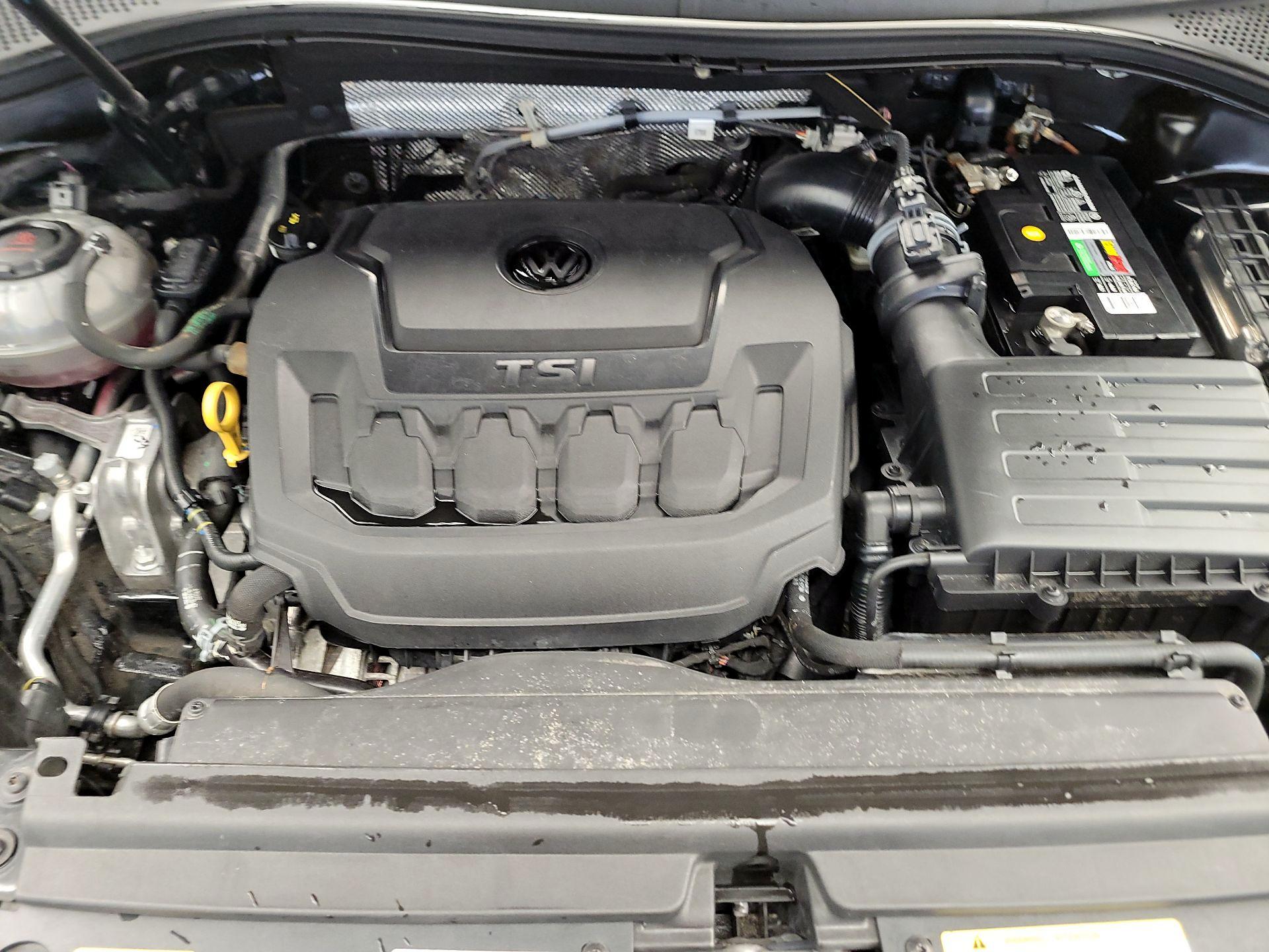 Thumbnail: 2021 Volkswagen Tiguan - 17