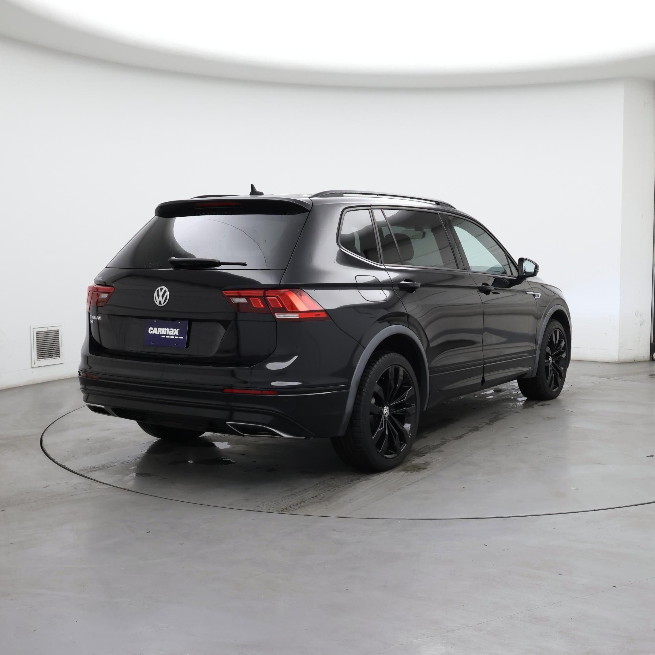 Thumbnail: 2021 Volkswagen Tiguan - 8