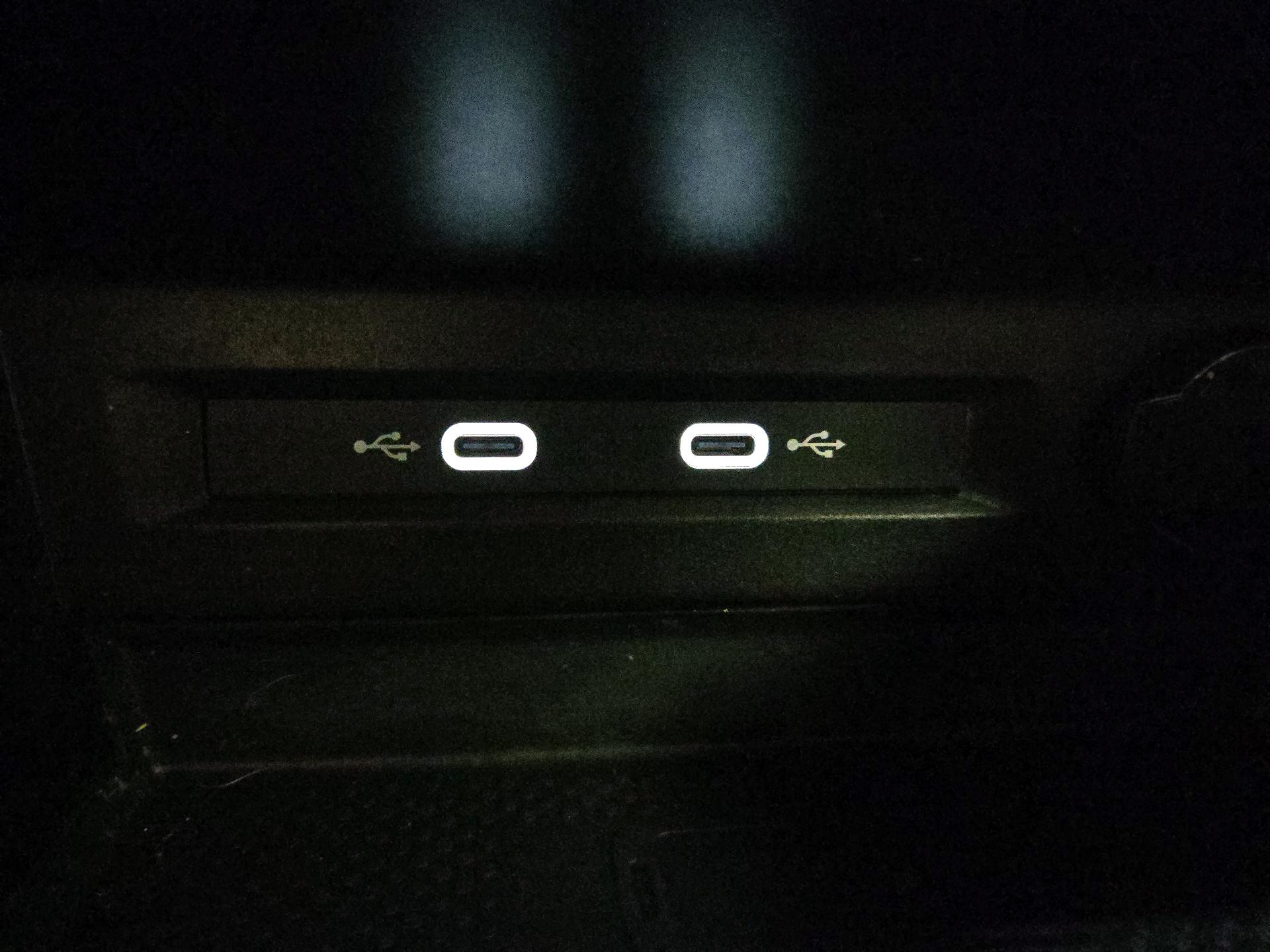 Thumbnail: 2023 Volkswagen Tiguan - 18