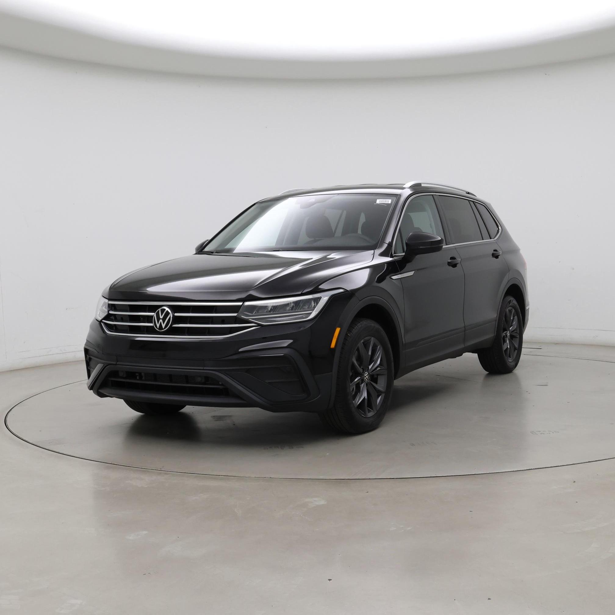 Thumbnail: 2023 Volkswagen Tiguan - 4