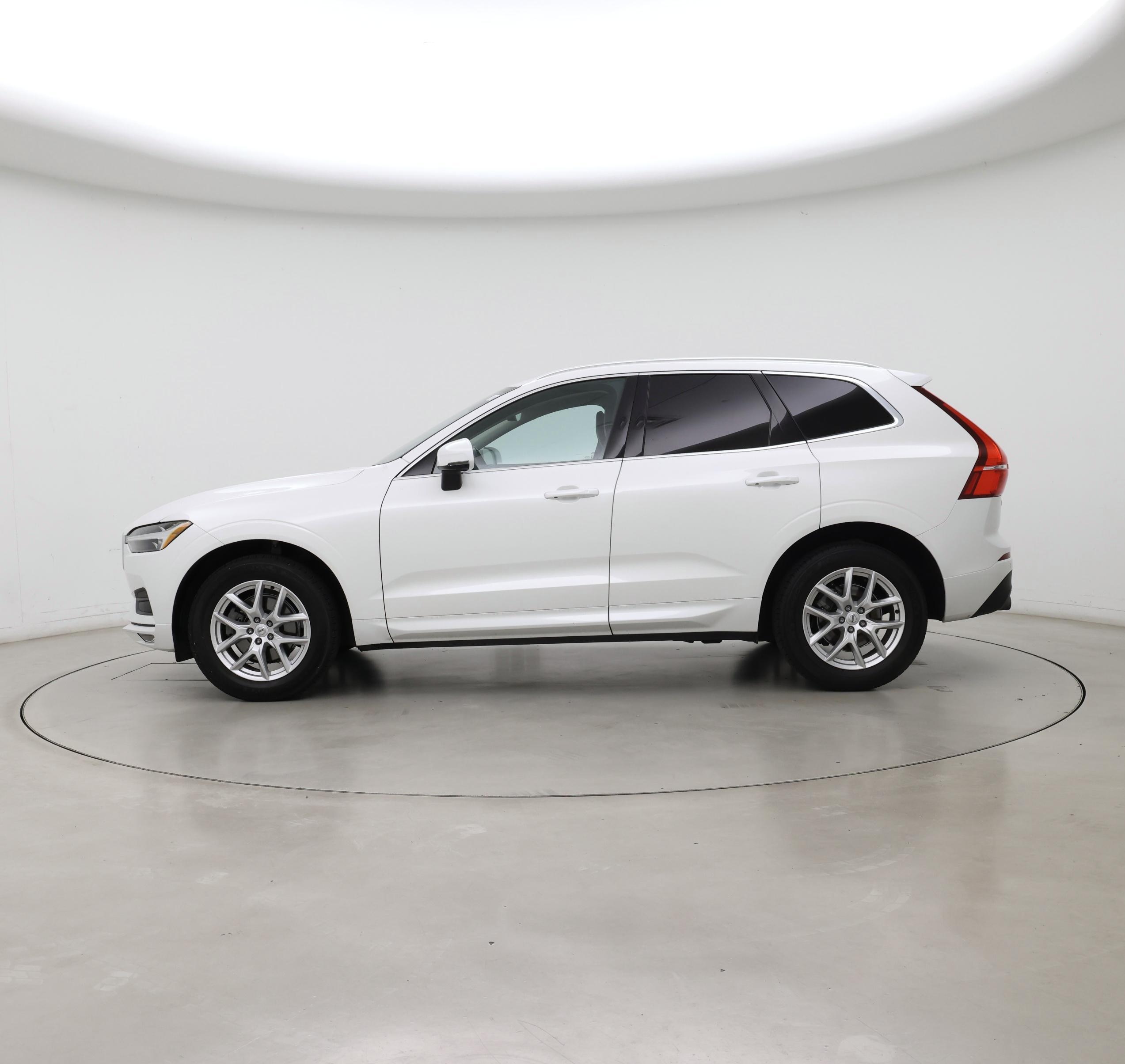 Thumbnail: 2021 Volvo XC60 - 3