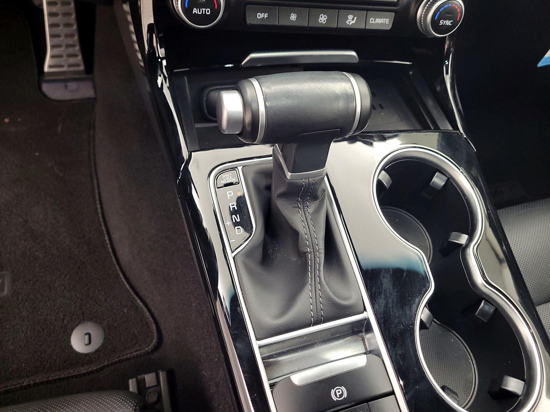 Thumbnail: 2023 Kia Stinger - 17