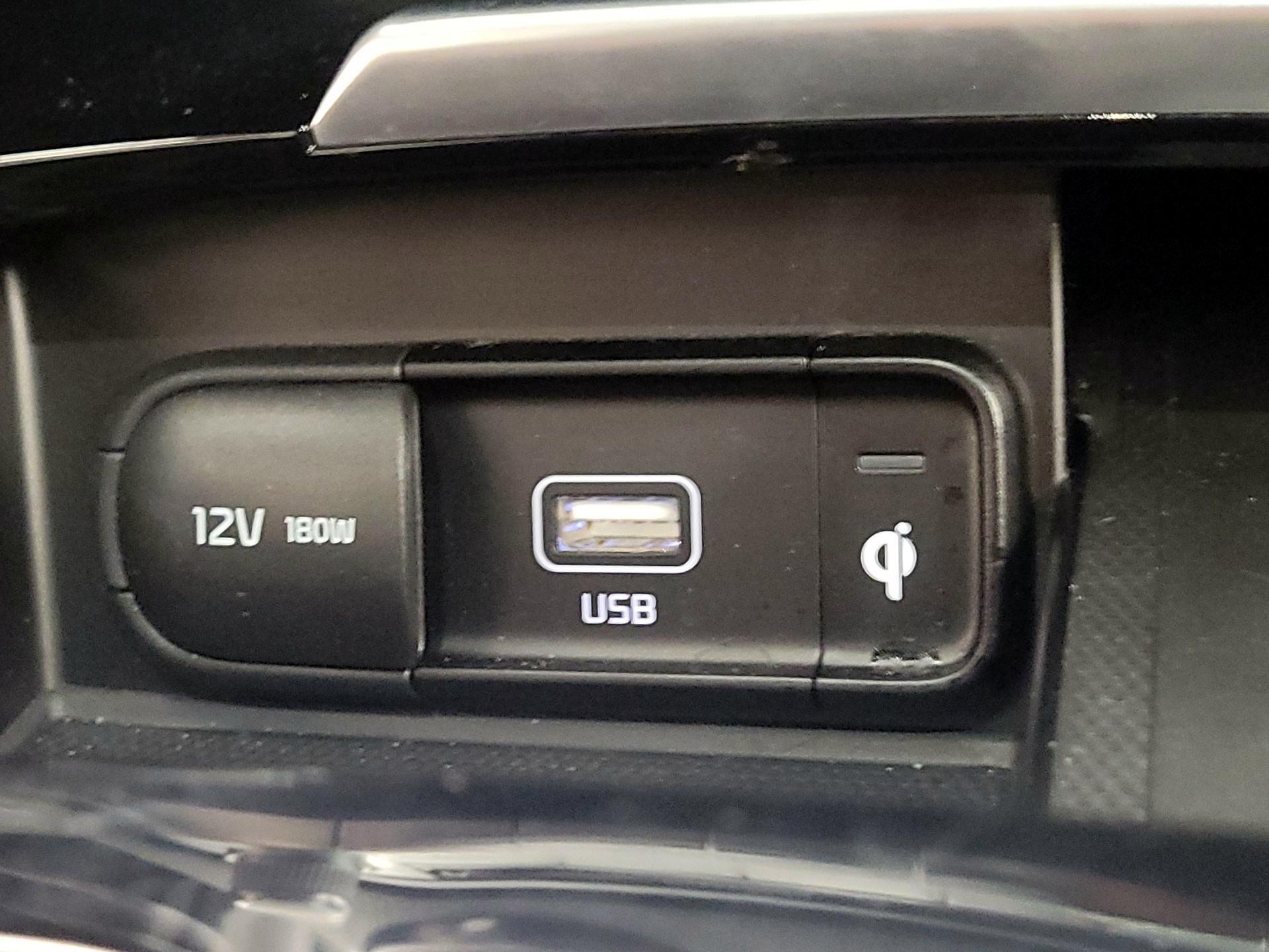 Thumbnail: 2023 Kia Stinger - 18