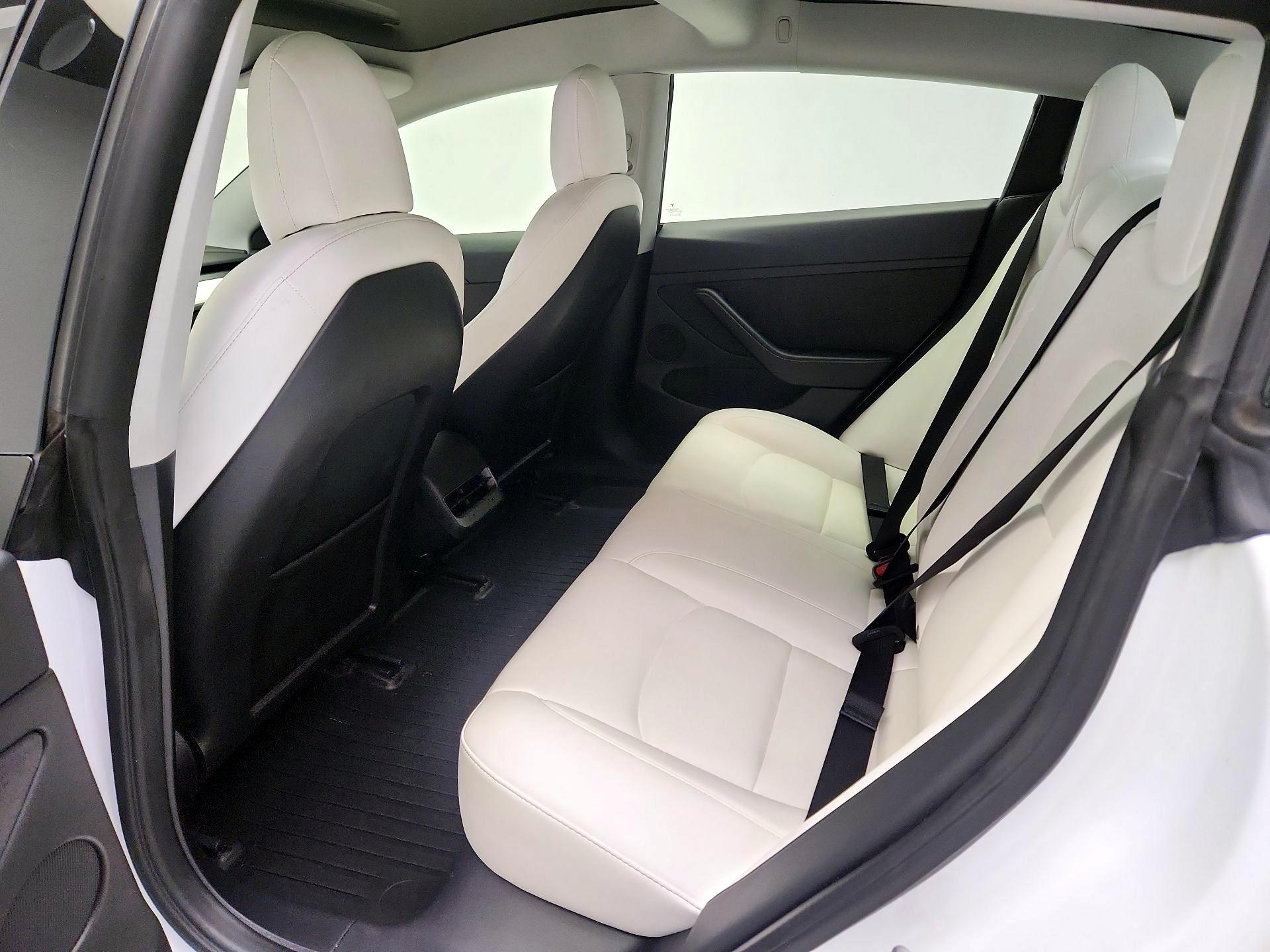 Thumbnail: 2022 Tesla Model 3 - 18