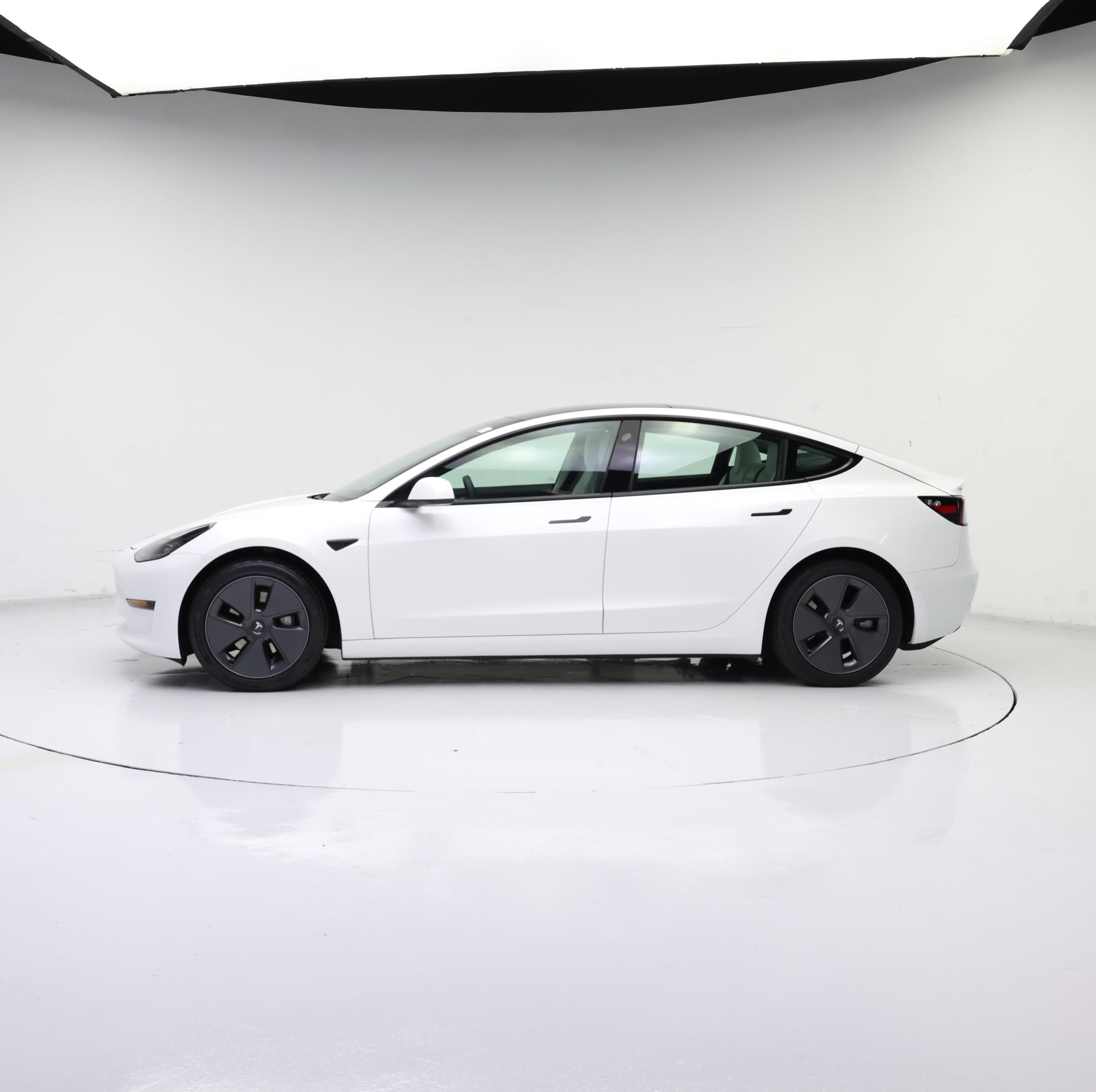 Thumbnail: 2022 Tesla Model 3 - 3