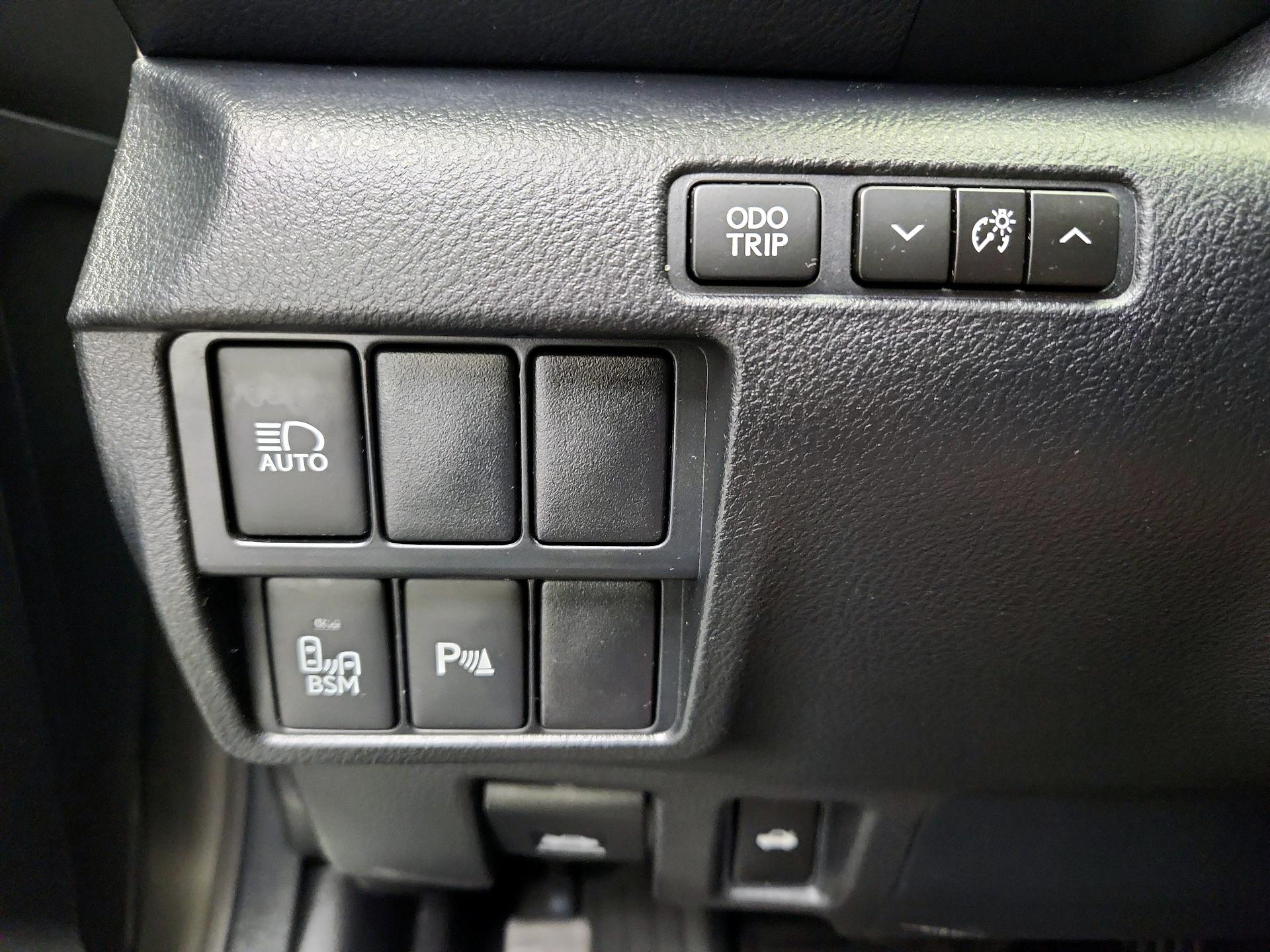 Thumbnail: 2019 Lexus RC - 13