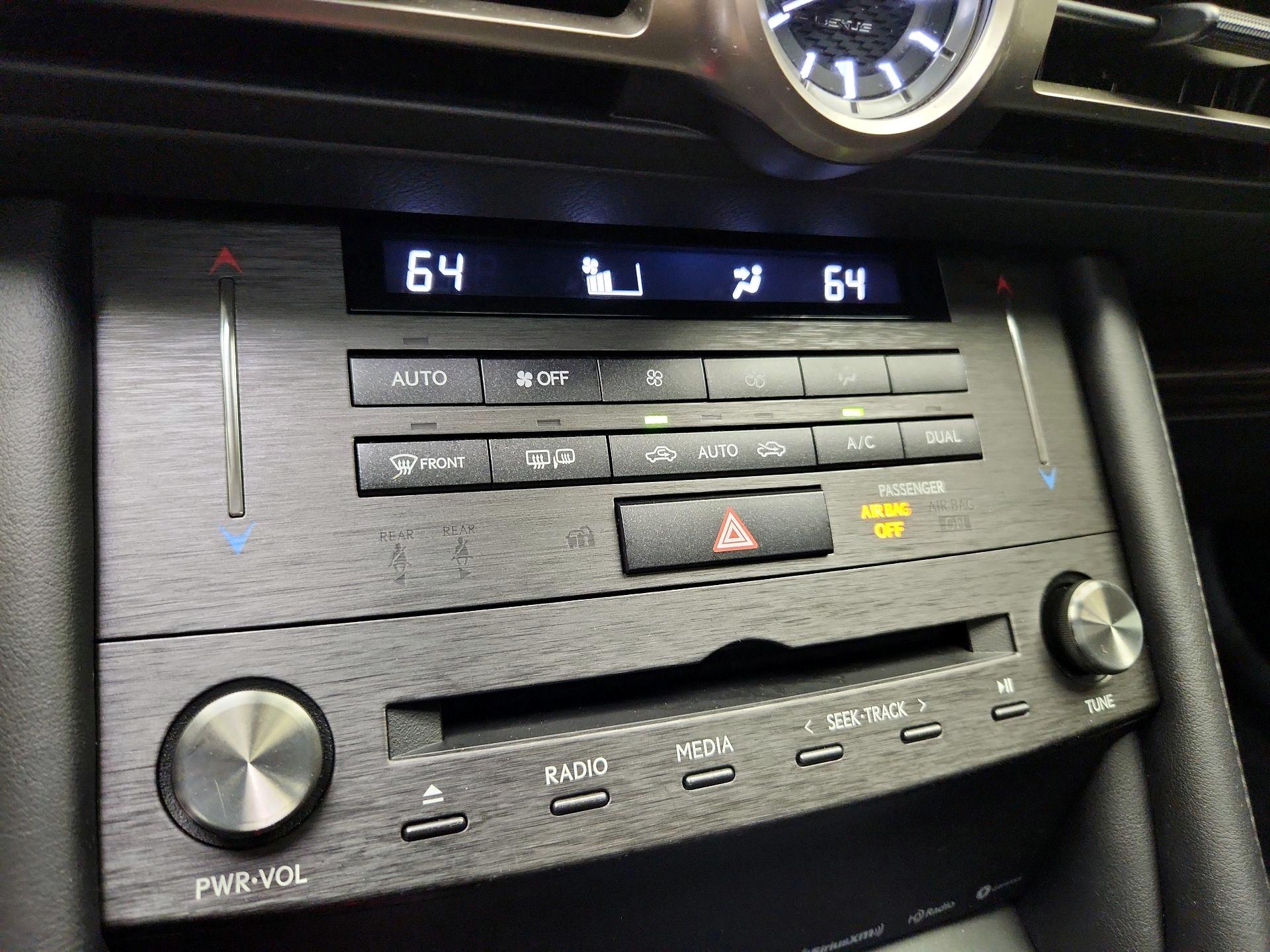 Thumbnail: 2019 Lexus RC - 17