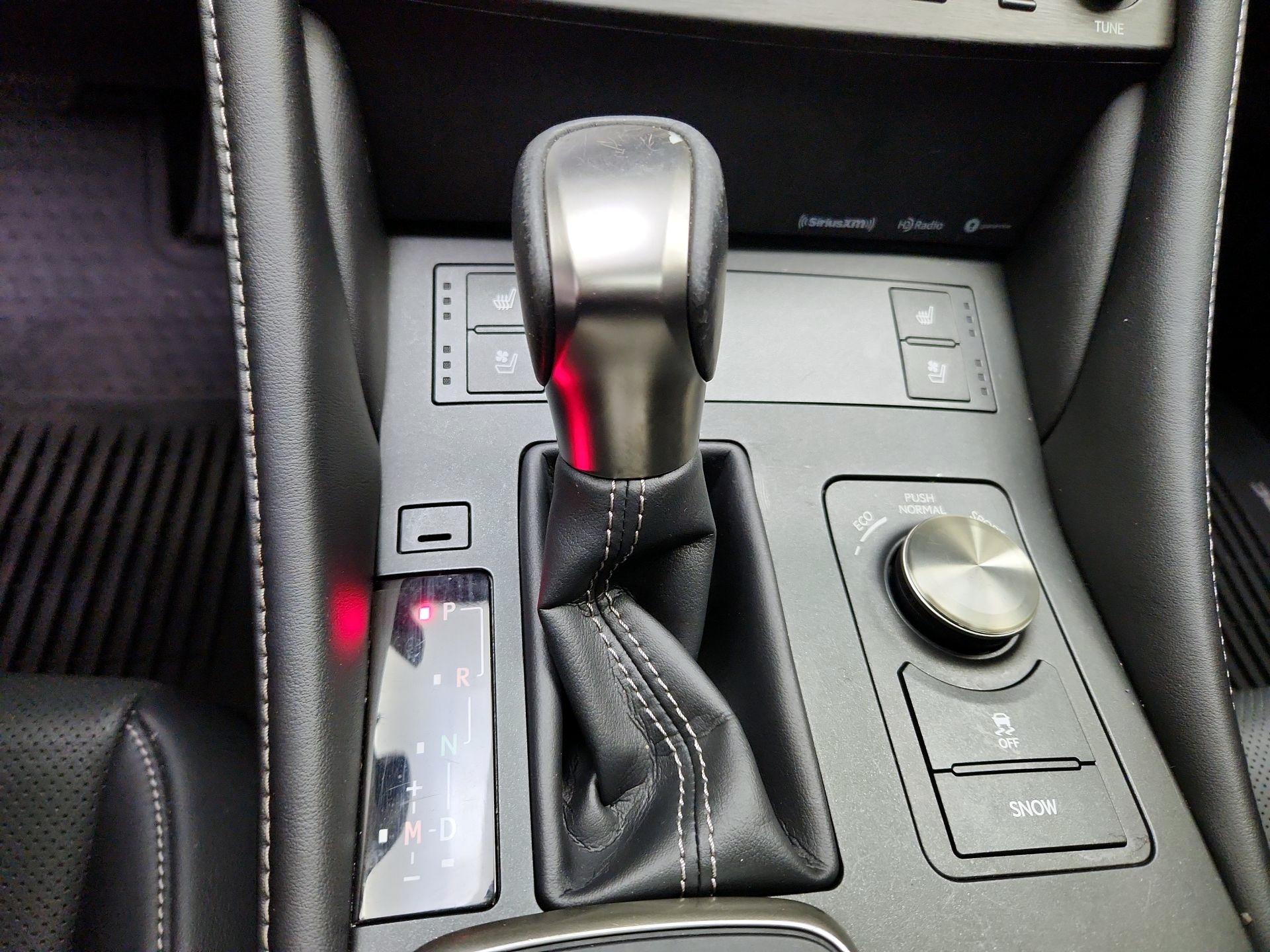 Thumbnail: 2019 Lexus RC - 18