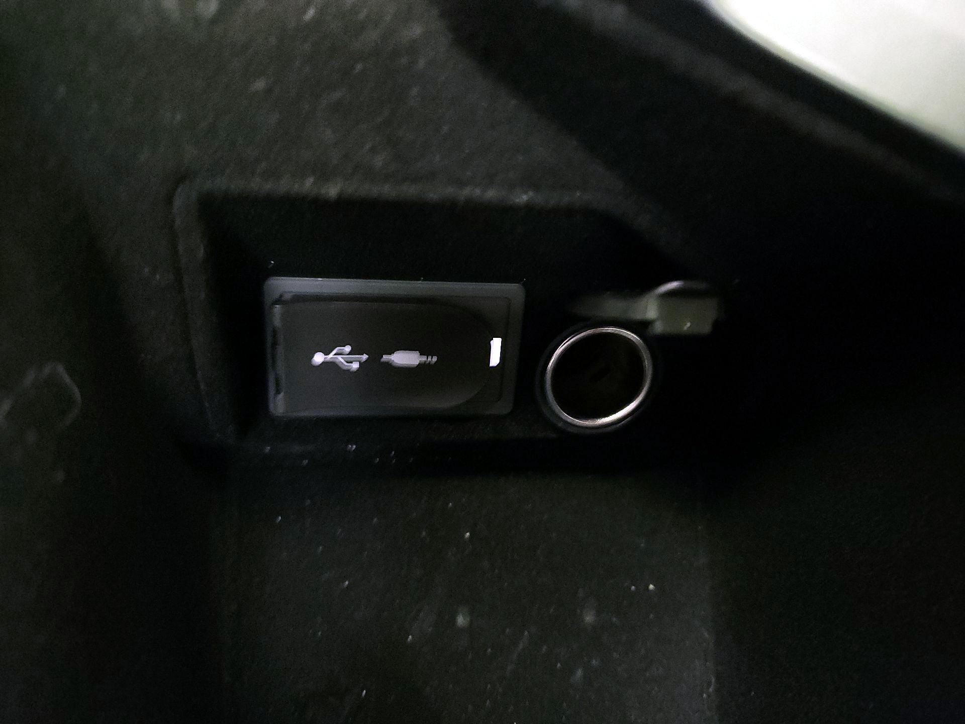 Thumbnail: 2019 Lexus RC - 19