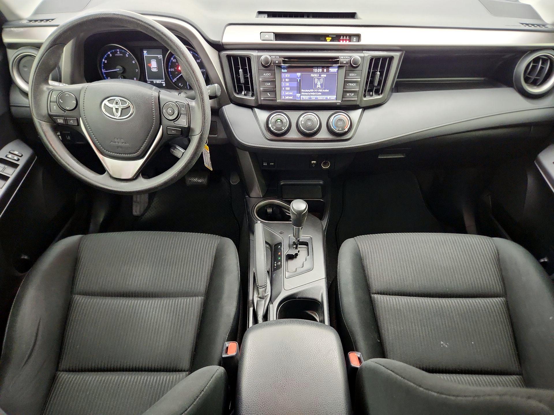 Thumbnail: 2018 Toyota RAV4 - 9