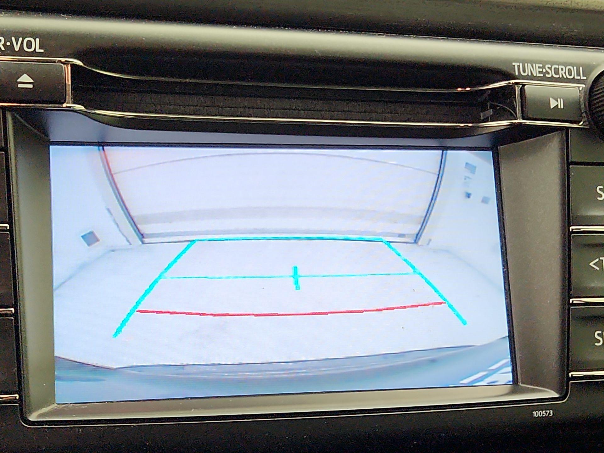 Thumbnail: 2018 Toyota RAV4 - 14